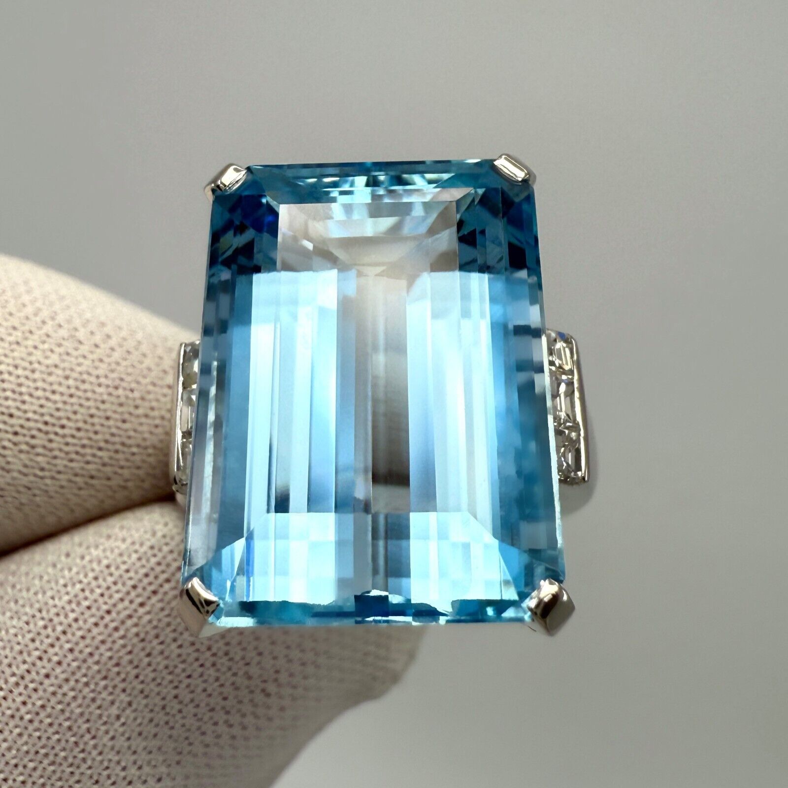 15.21ct Fine Santa Maria Blue Emerald Cut Aquamarine And Diamond Platinum Ring — view 2