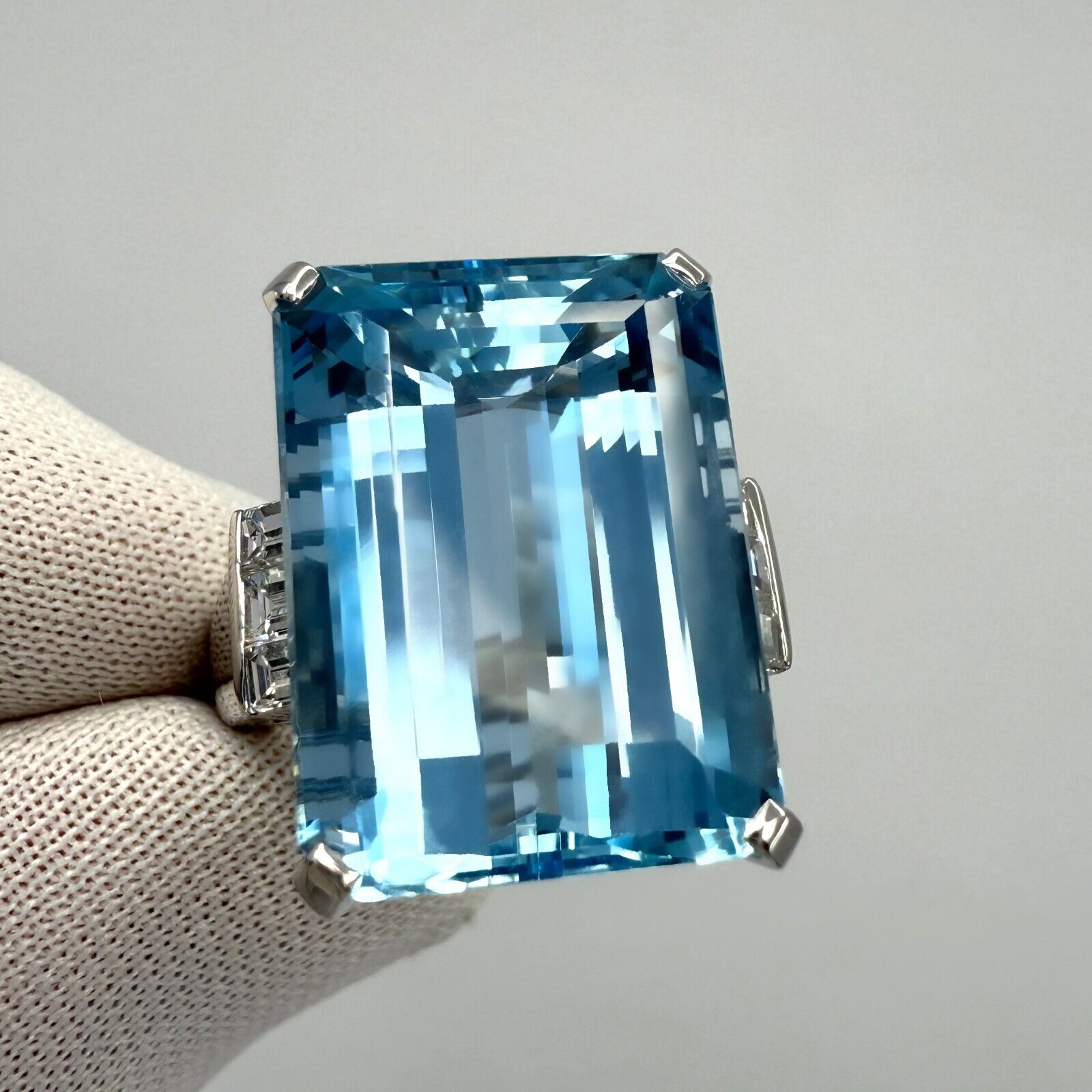 15.21ct Fine Santa Maria Blue Emerald Cut Aquamarine And Diamond Platinum Ring — view 3