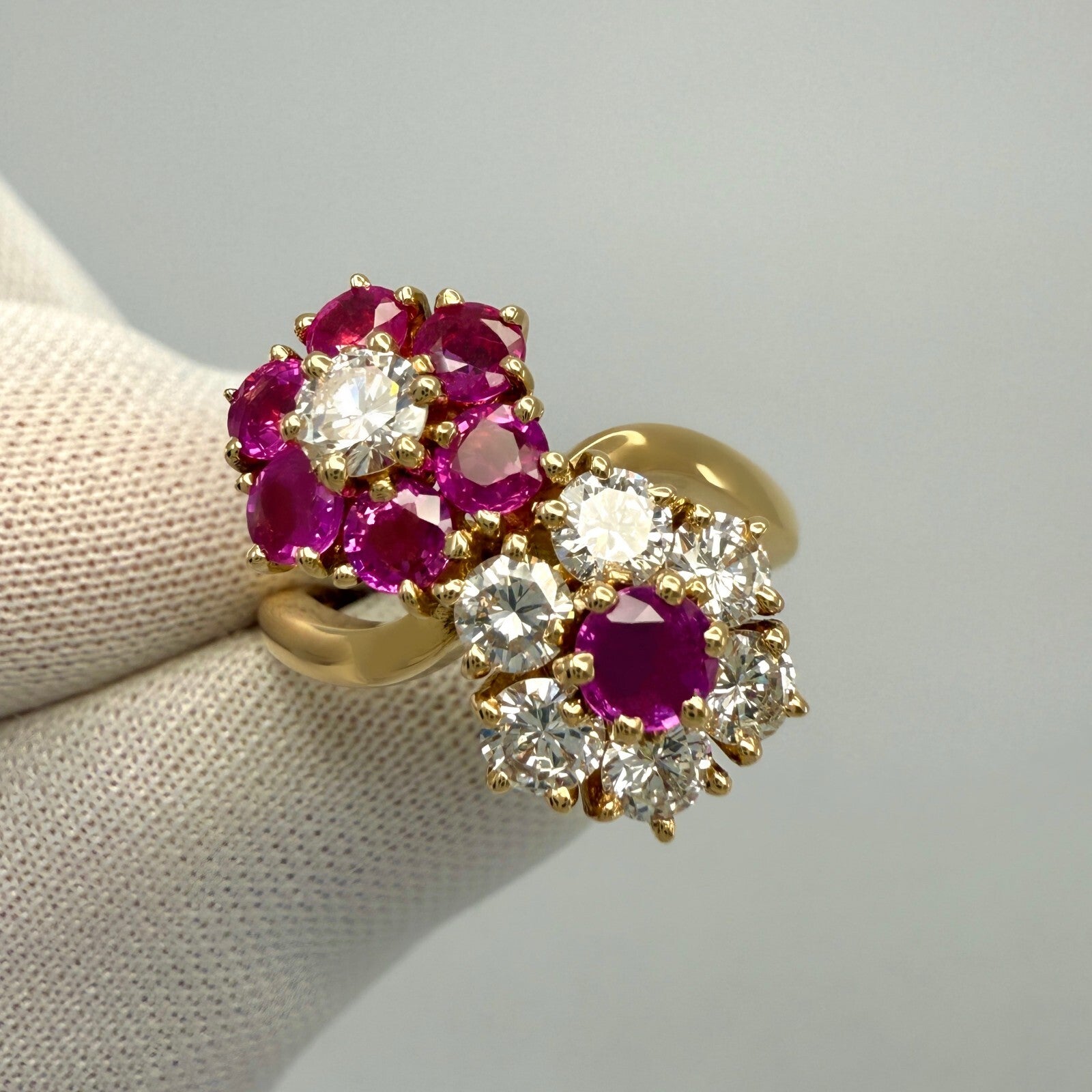 Rare Vintage Van Cleef & Arpels Ruby & Diamond Fleurette Flower 18k Gold Ring — view 3