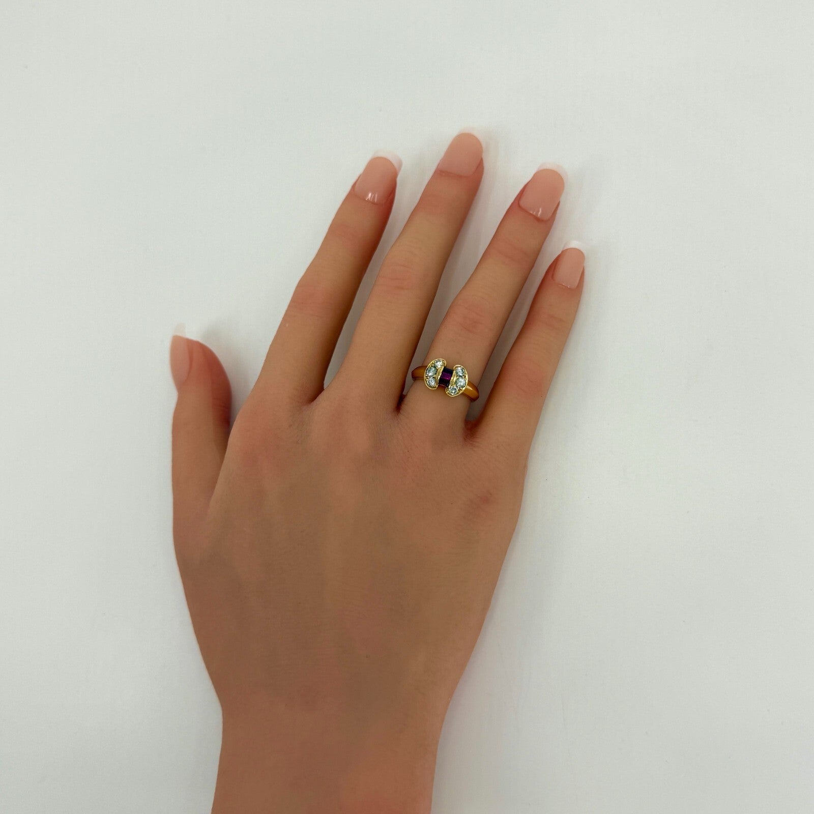 Rare Vintage Van Cleef & Arpels Ruby & Diamond Ribbon Bow 18k Yellow Gold Ring — view 4
