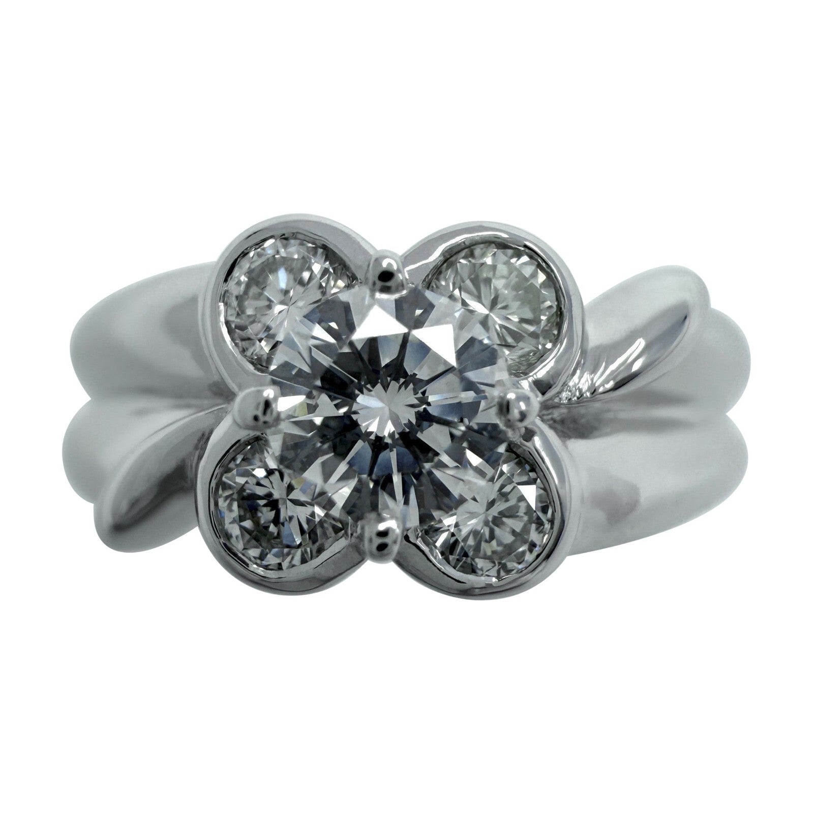 Rare Vintage Van Cleef & Arpels Diamond 18k White Gold Flower Onbell Ring — view 1