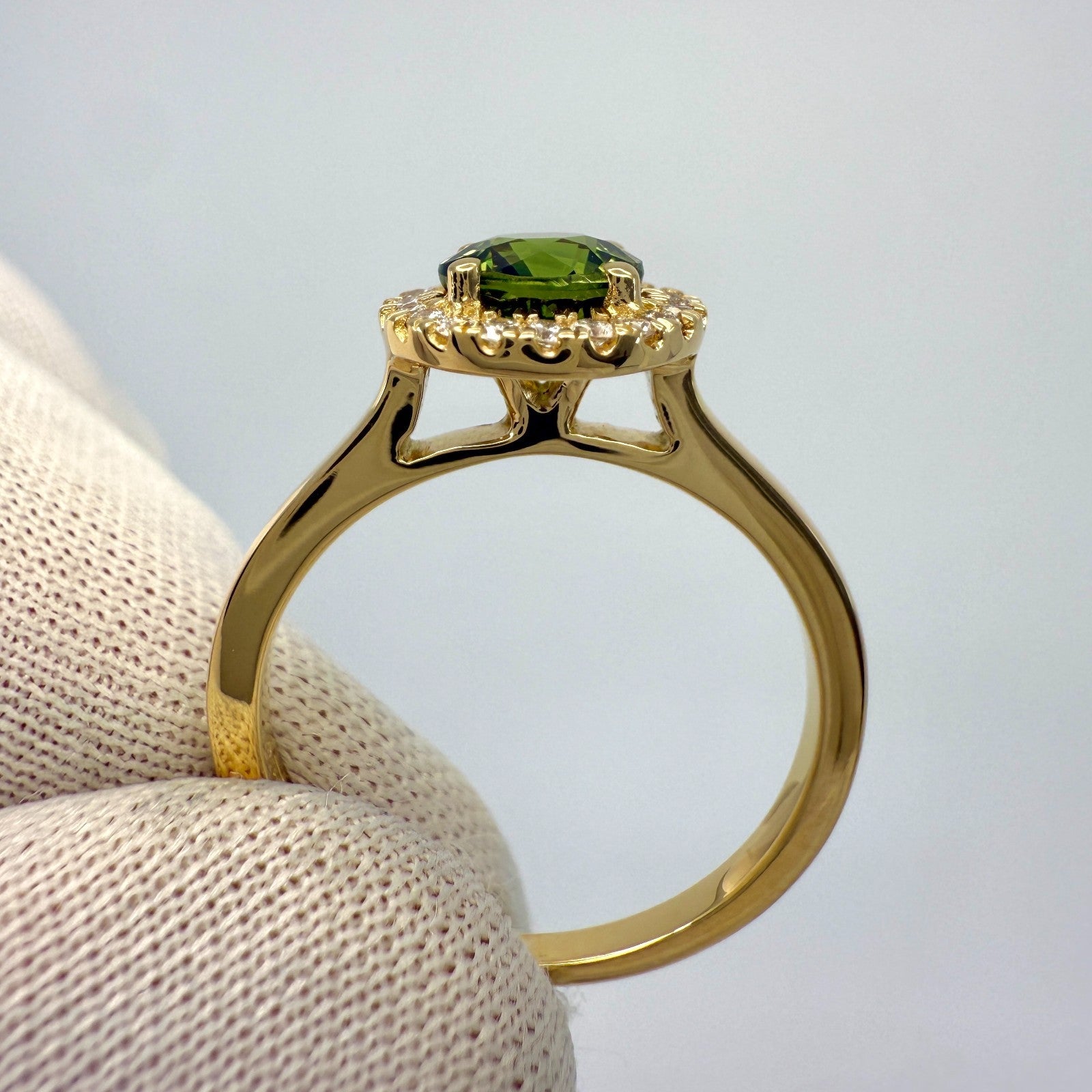 Fine 1.25ct Round Cut Vivid Green Sapphire & Diamond 18k Yellow Gold Halo Ring — view 5