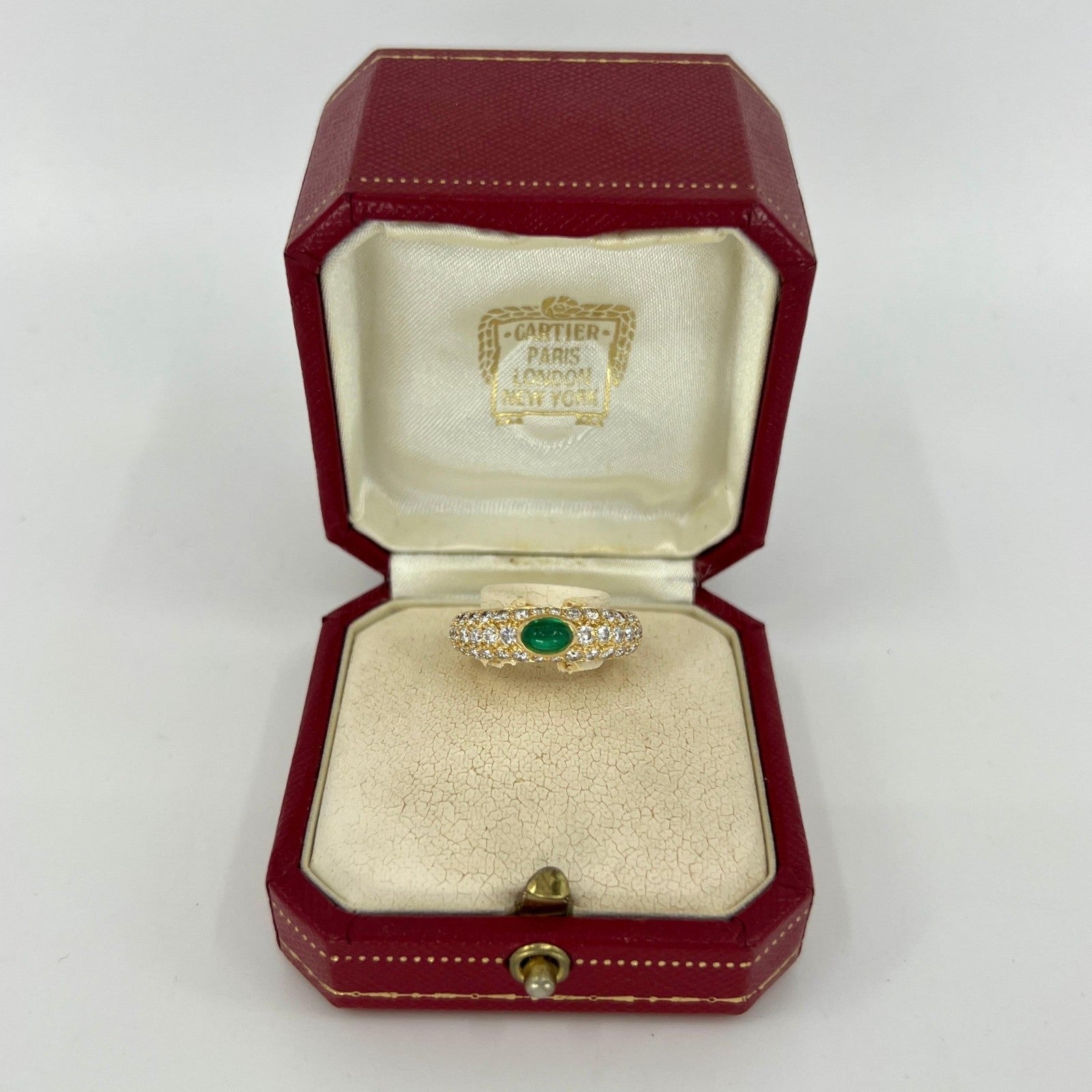 Rare Vintage Cartier Emerald & Diamond Mimi 18k Yellow Gold Oval Cabochon Ring — view 3