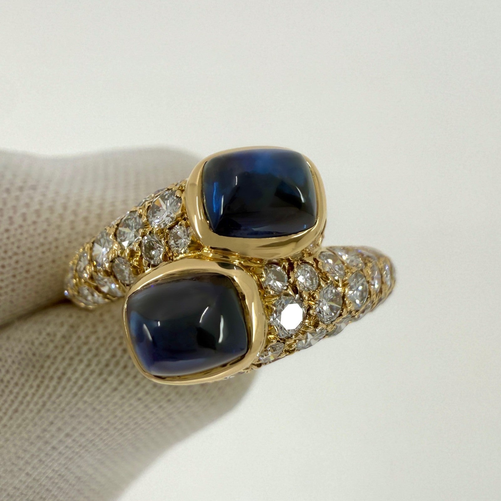 Rare Vintage Cartier Sugarloaf Blue Sapphire & Diamond Mimi 18k Gold Bypass Ring — view 3
