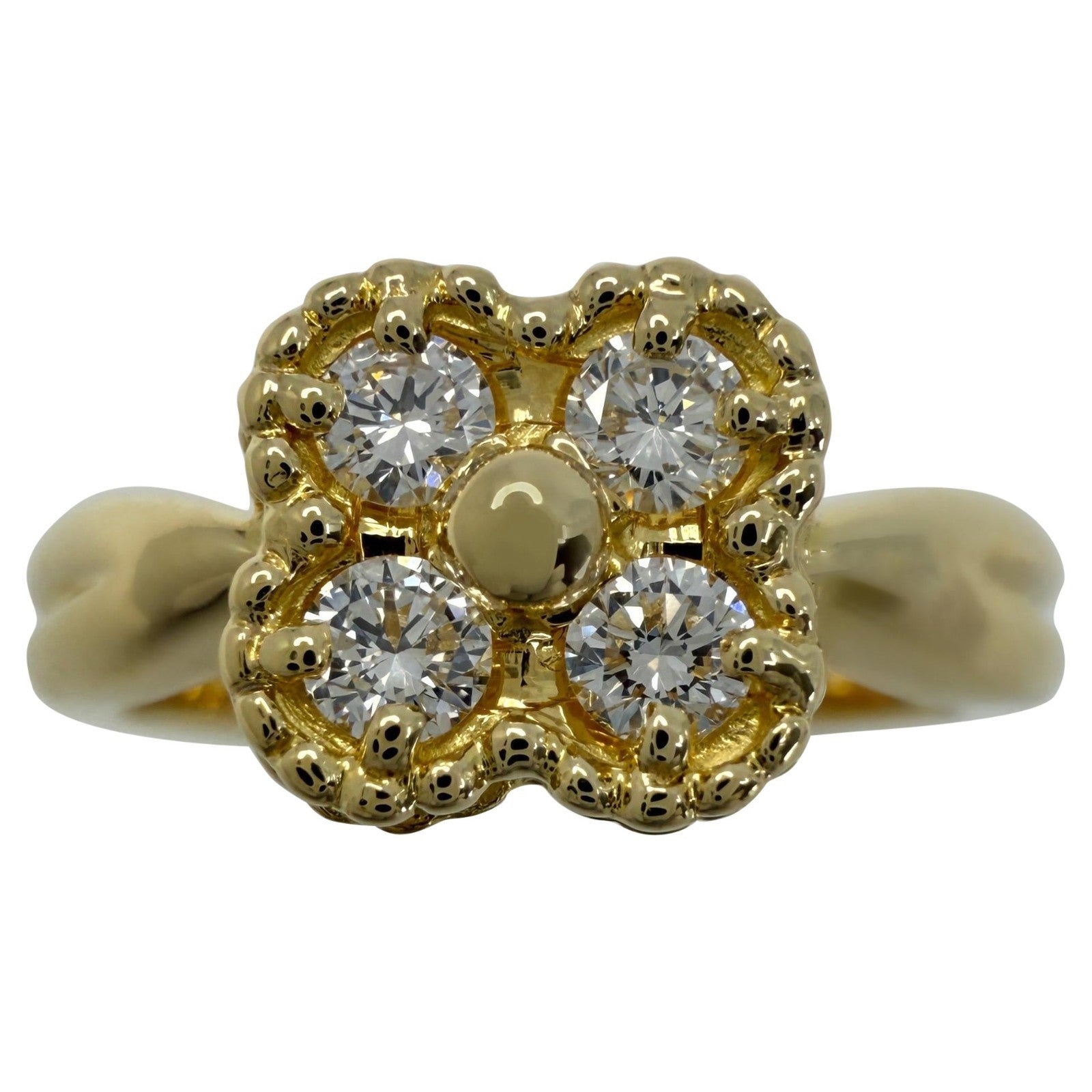 Vintage Van Cleef & Arpels Diamond 18k Yellow Gold Arno Alhambra Flower Ring — view 1
