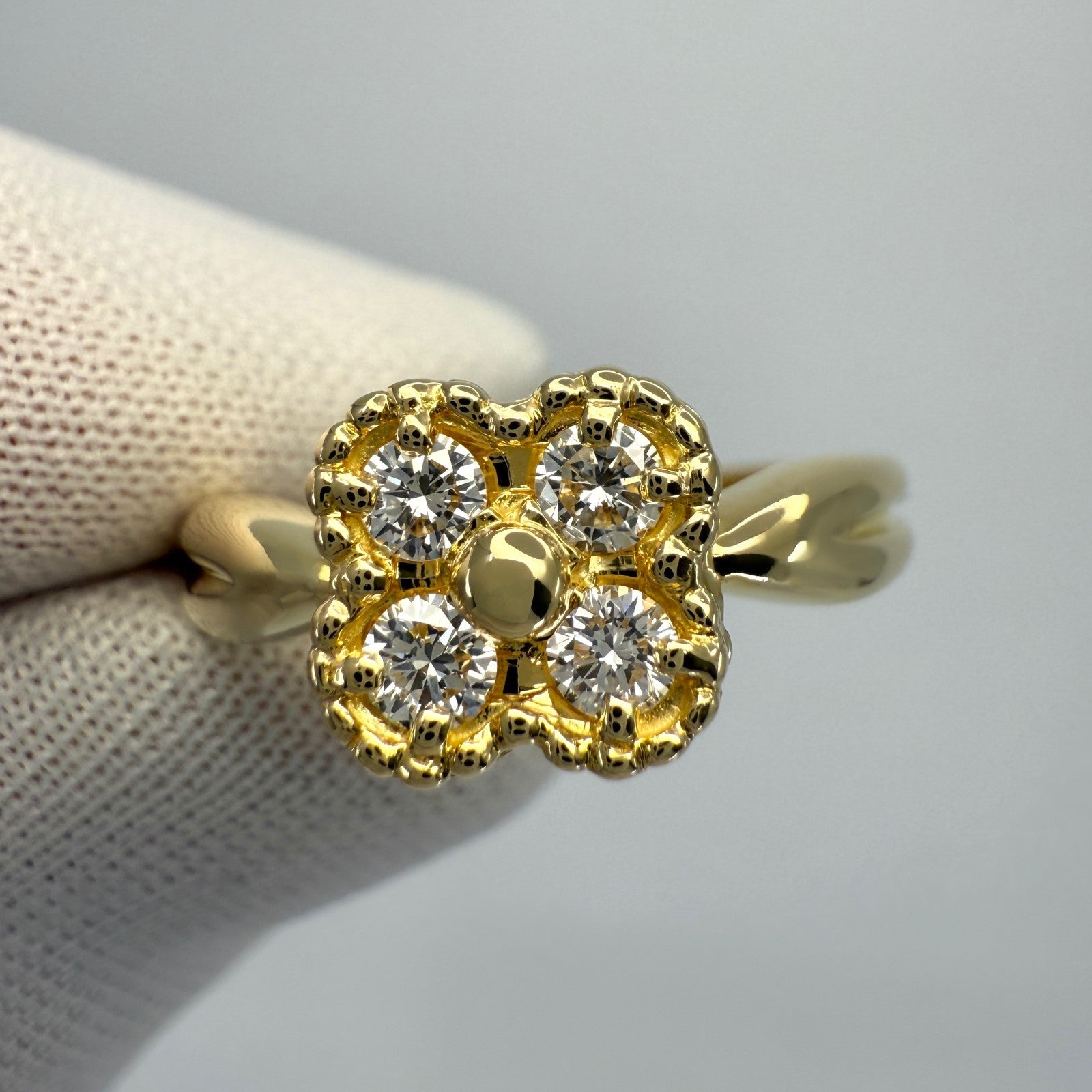 Vintage Van Cleef & Arpels Diamond 18k Yellow Gold Arno Alhambra Flower Ring — view 3