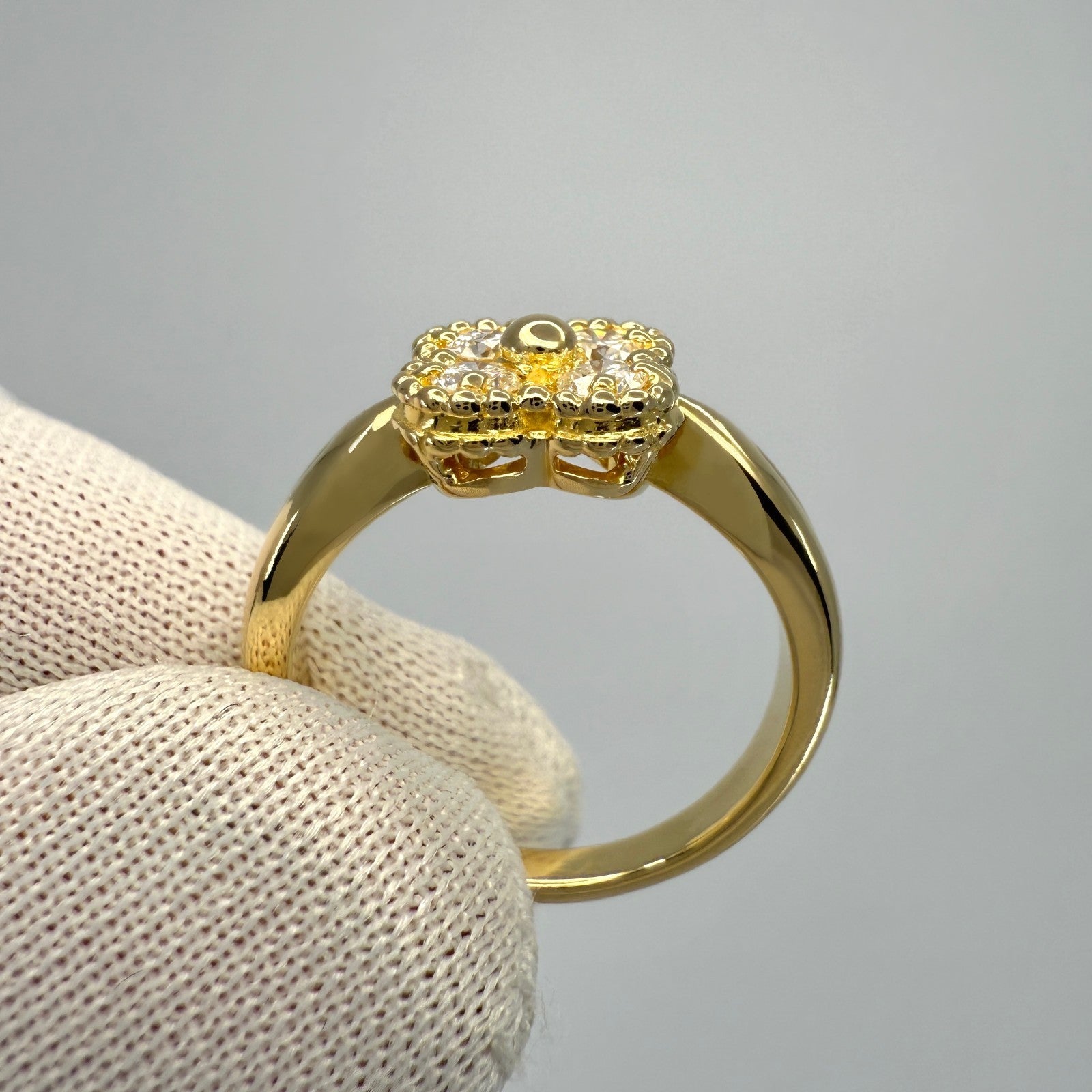 Vintage Van Cleef & Arpels Diamond 18k Yellow Gold Arno Alhambra Flower Ring — view 4