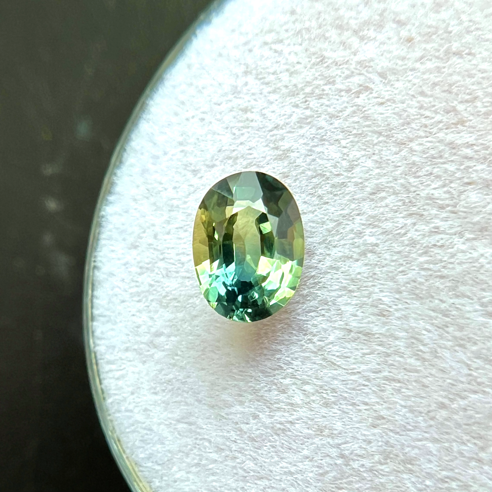 GIA CERTIFIED Australian TRI Colour Sapphire 0.86ct Oval Cut UNTREATED 6.3x4.6mm — view 5