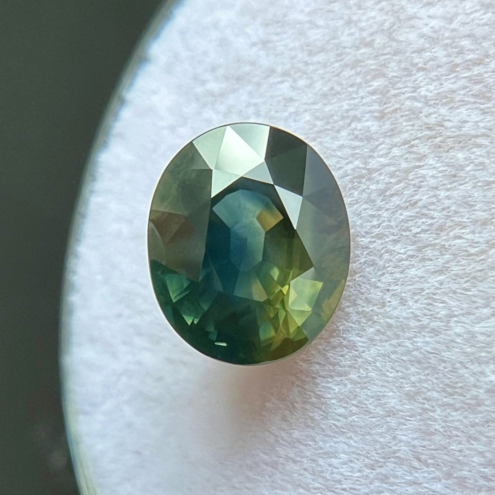 Unique 2.04ct Sapphire GIA CERTIFIED PARTI Colour Blue Green Yellow AUSTRALIAN — view 3