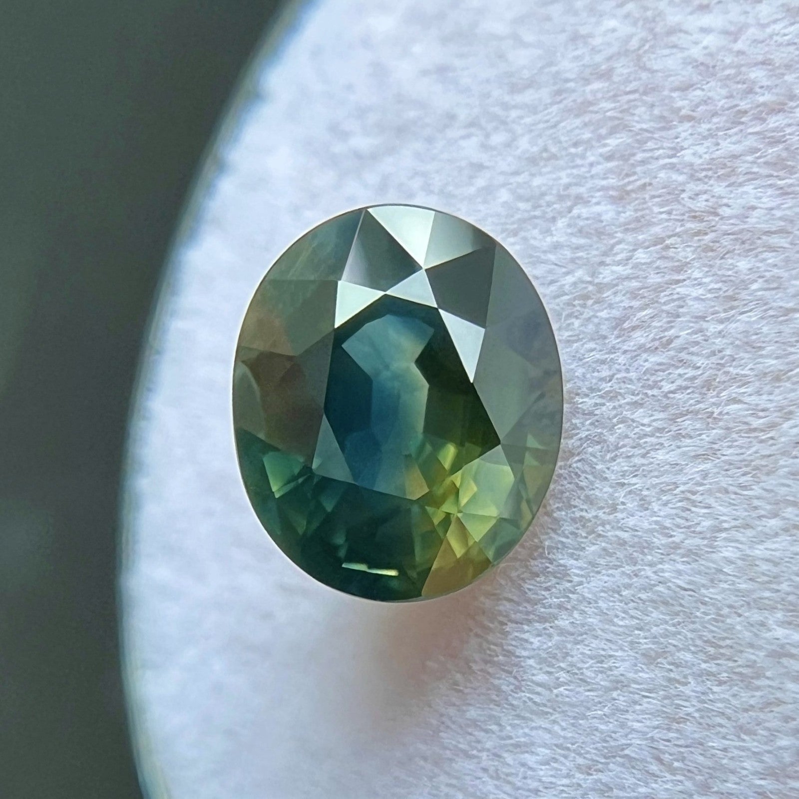 Unique 2.04ct Sapphire GIA CERTIFIED PARTI Colour Blue Green Yellow AUSTRALIAN — view 4