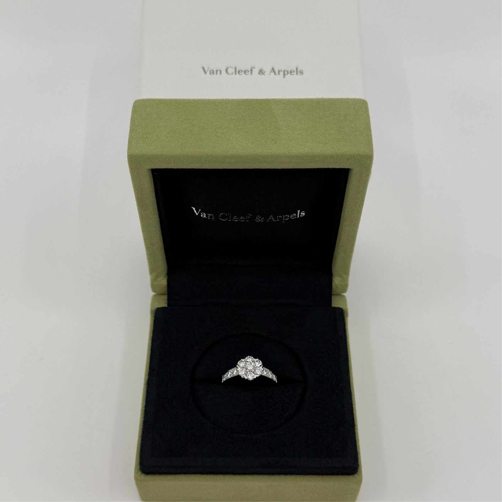 Rare Vintage Van Cleef & Arpels Diamond Fleurette 18k White Gold Flower Ring — view 2