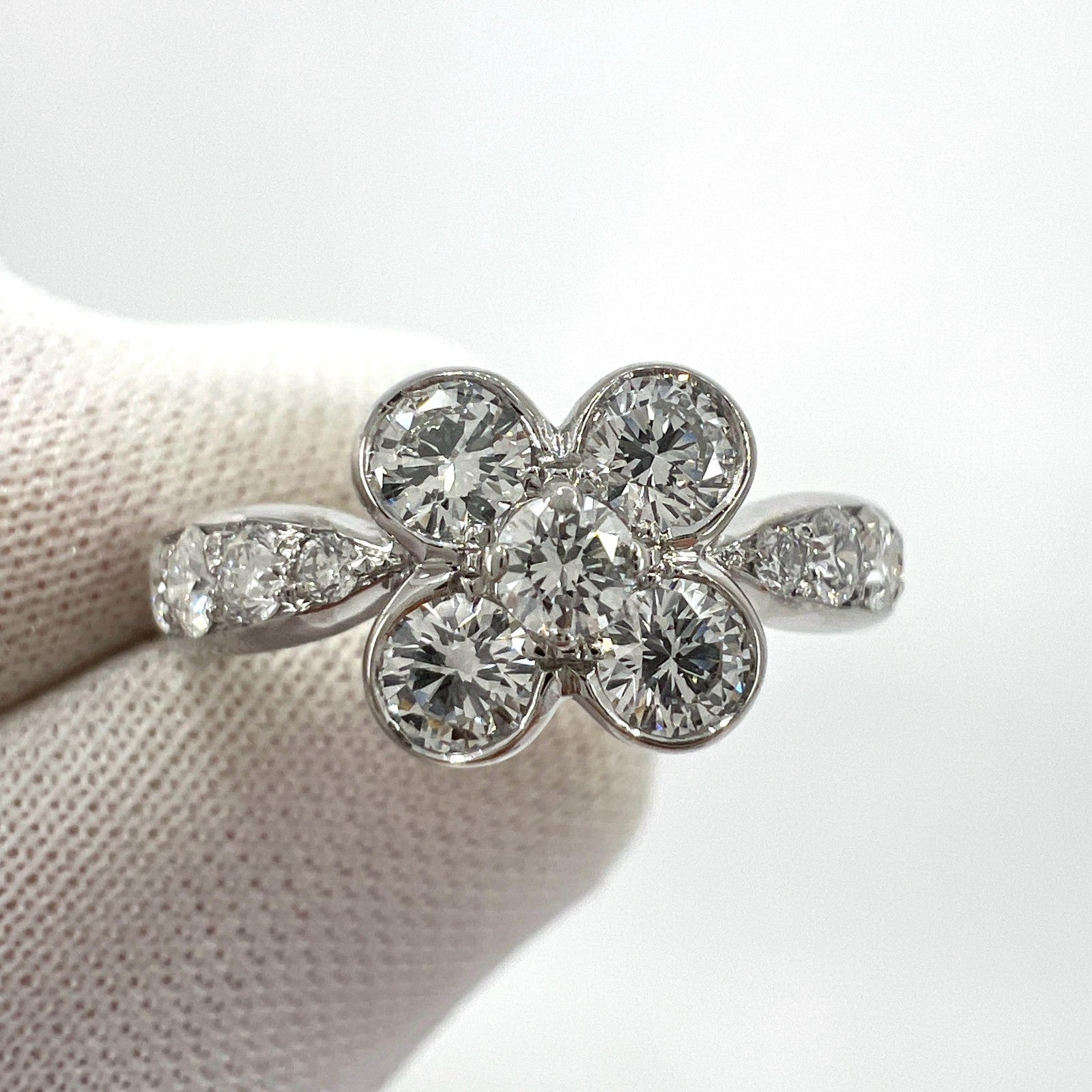 Rare Vintage Van Cleef & Arpels Onbell Diamond 18k White Gold Flower Ring 50 — view 3