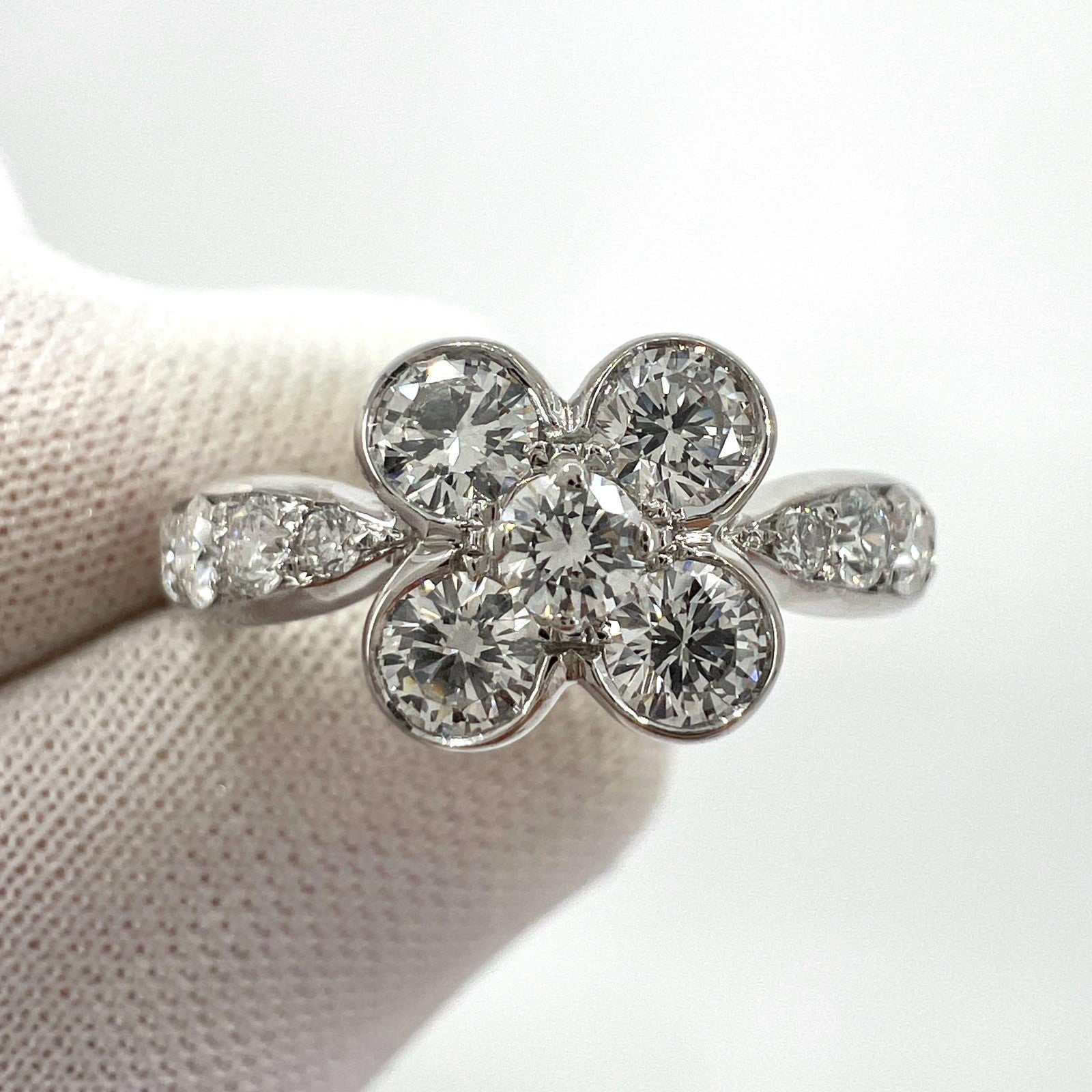 Rare Vintage Van Cleef & Arpels Onbell Diamond 18k White Gold Flower Ring 50 — view 5