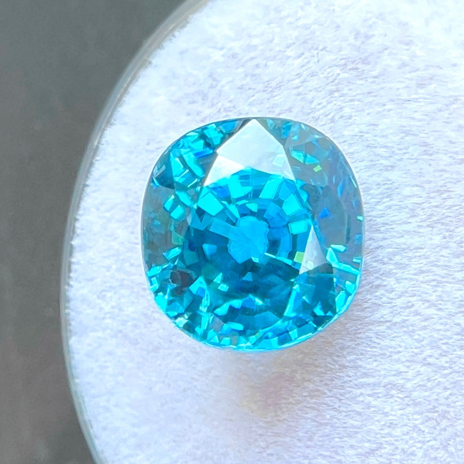 Fine NATURAL 6.32ct Vivid NEON Blue Zircon Cushion Cut Rare Gem 9.5x9.mm VVS — view 4