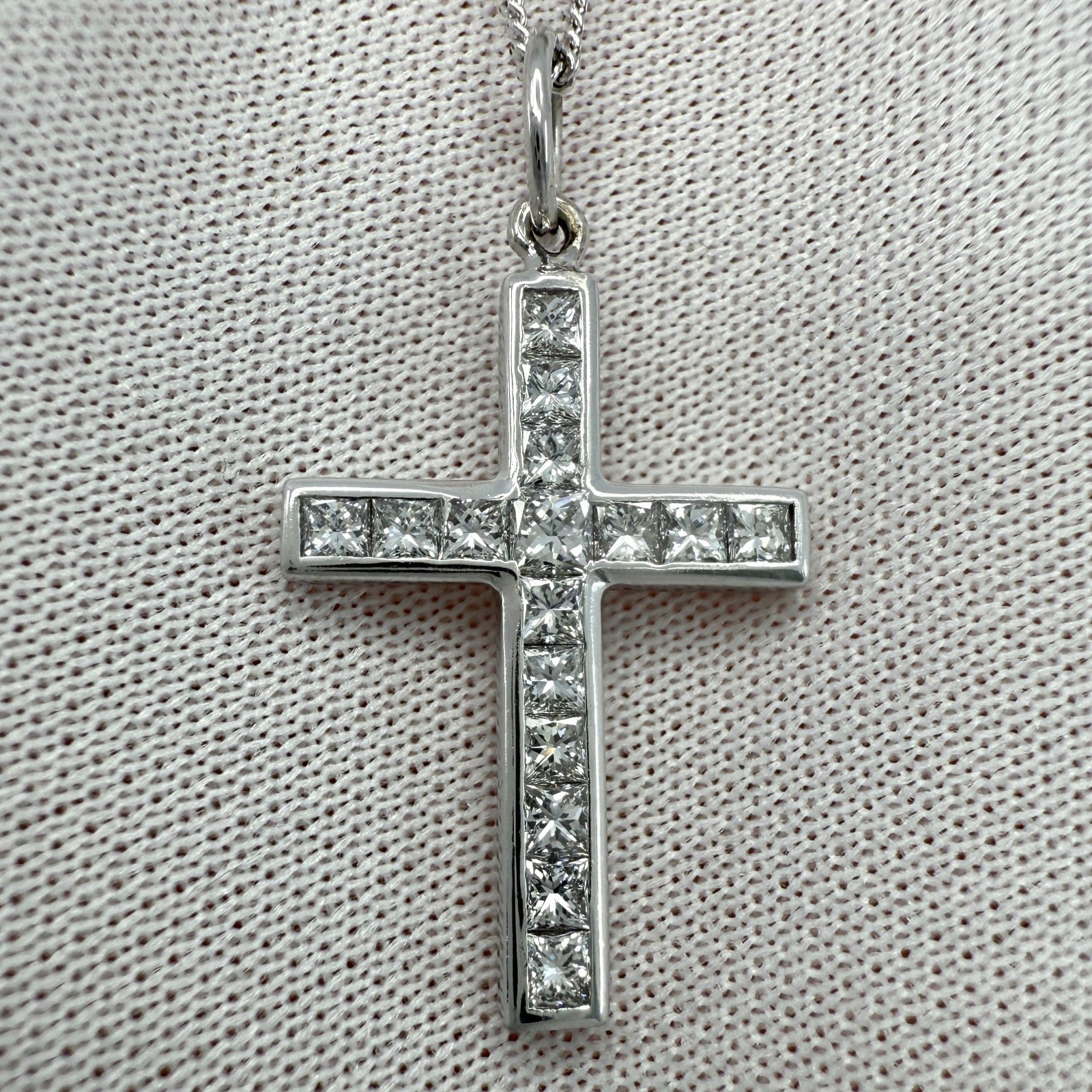 Natural Princess Cut Diamond Cross 18k White Gold Pendant Necklace VVS — view 4