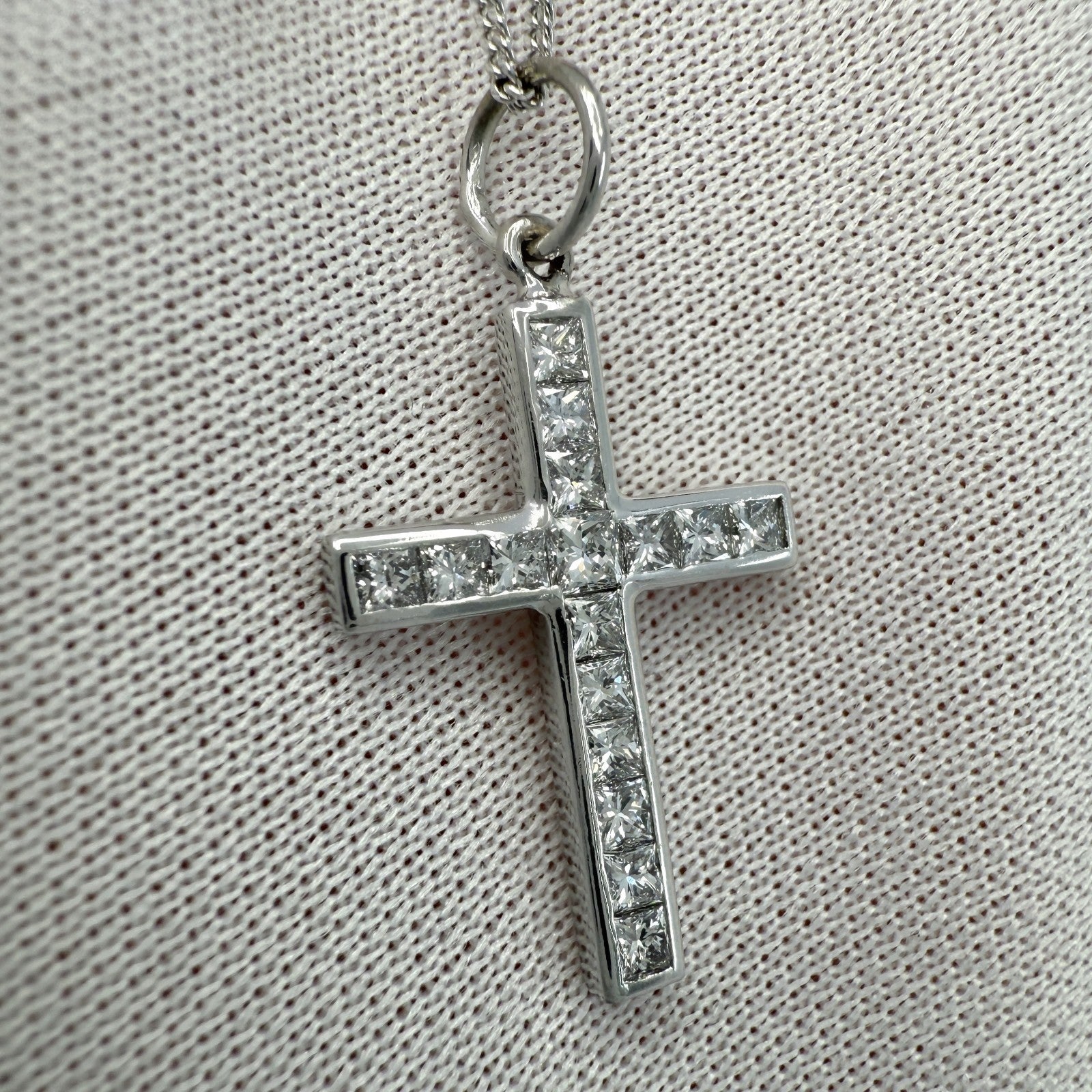 Natural Princess Cut Diamond Cross 18k White Gold Pendant Necklace VVS — view 5