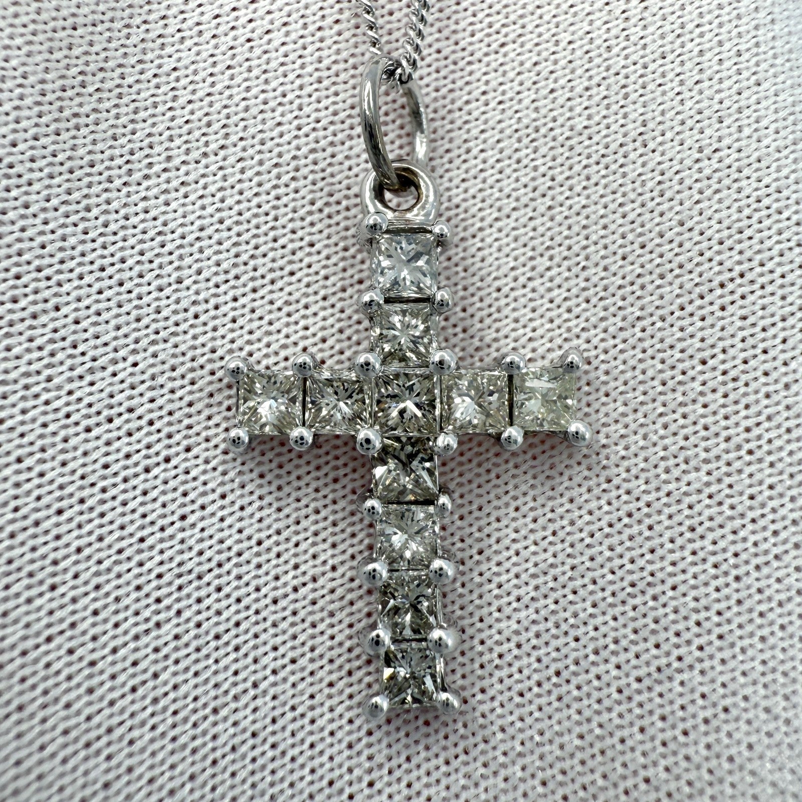 Natural 1.00ct Princess Cut Diamond Cross 18k White Gold Pendant Necklace 3.53g — view 2