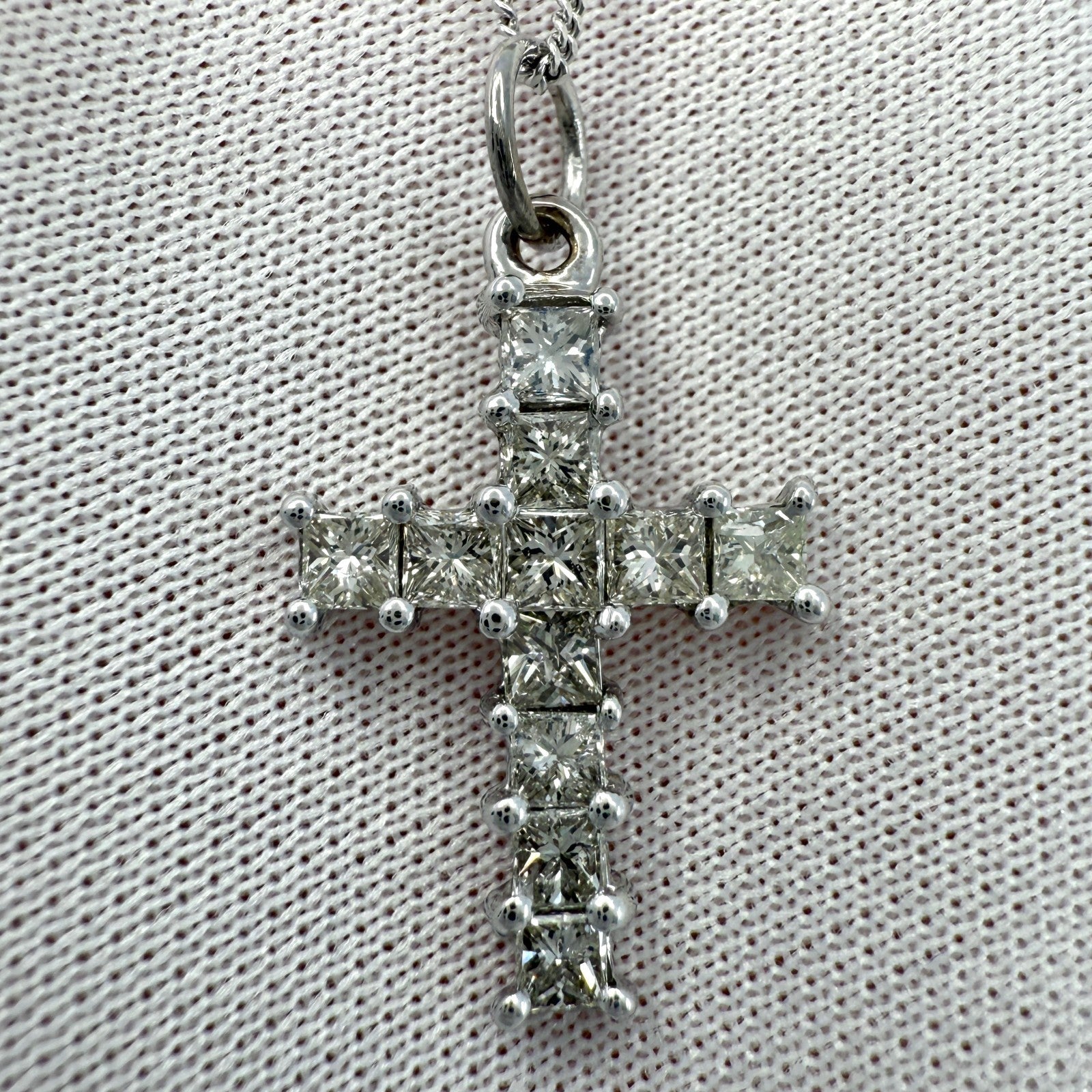 Natural 1.00ct Princess Cut Diamond Cross 18k White Gold Pendant Necklace 3.53g — view 4