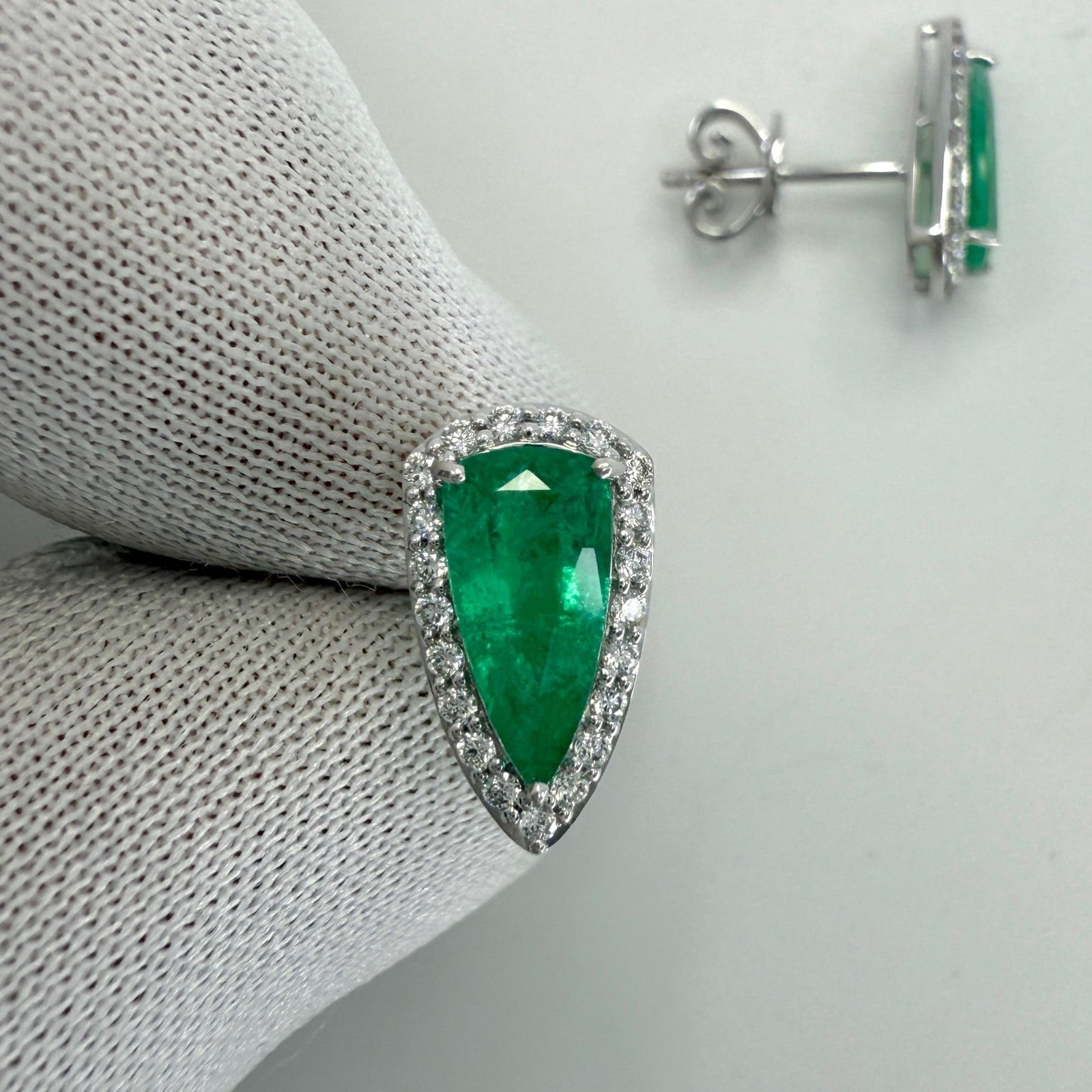 1.20ct Vivid Green Teardrop Emerald & Diamond 18k White Gold Halo Earring Studs — view 3