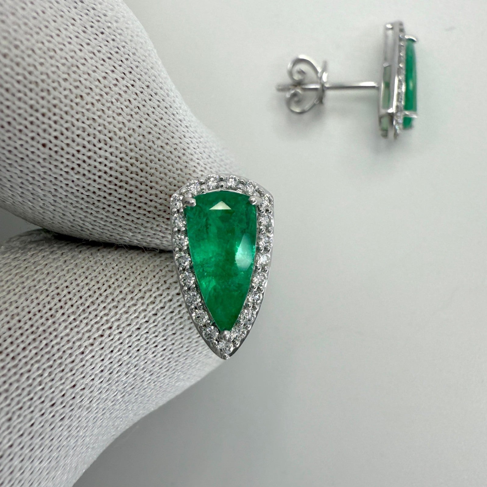 1.20ct Vivid Green Teardrop Emerald & Diamond 18k White Gold Halo Earring Studs — view 4