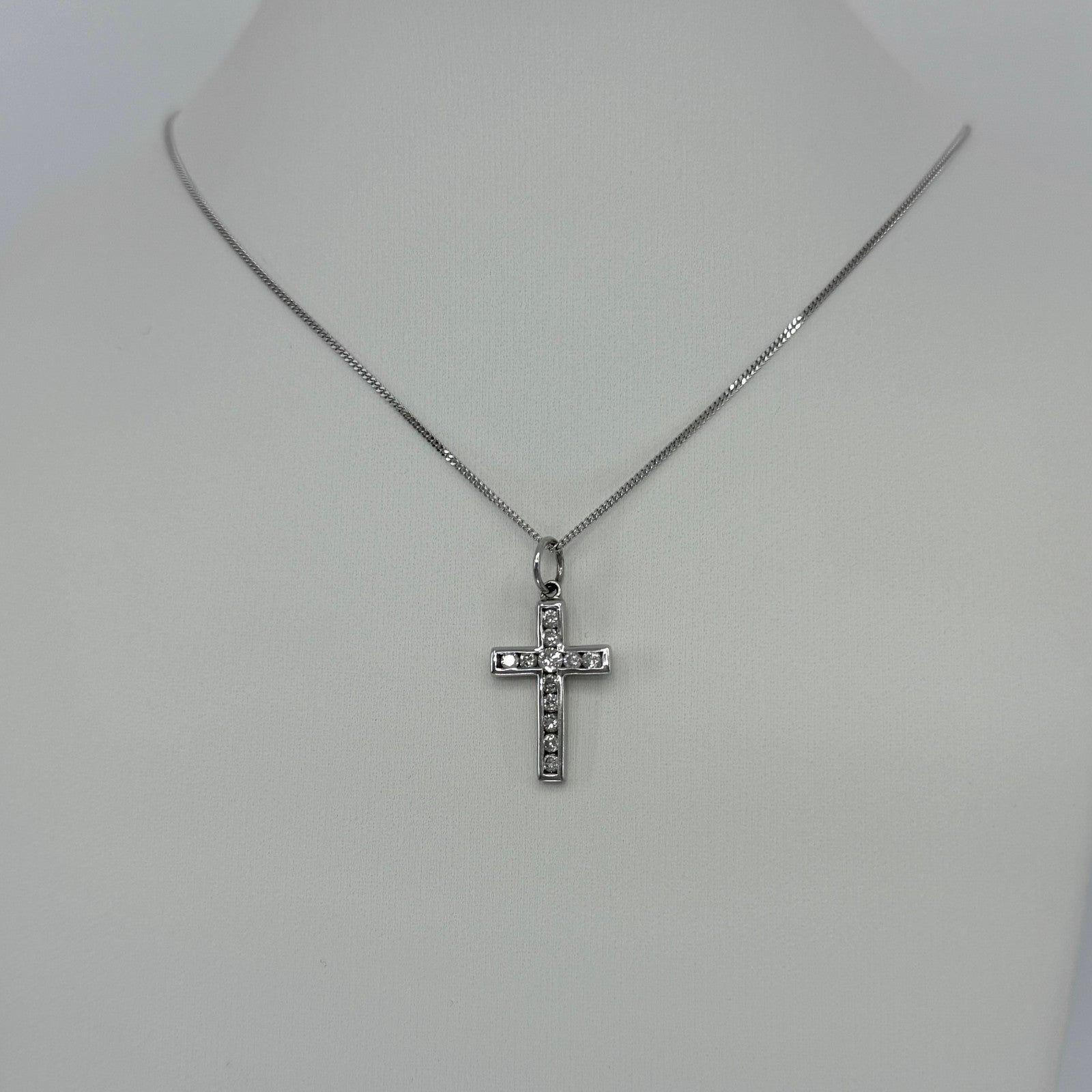 Natural Round Cut Diamond Cross 18k White Gold Pendant Necklace — view 3