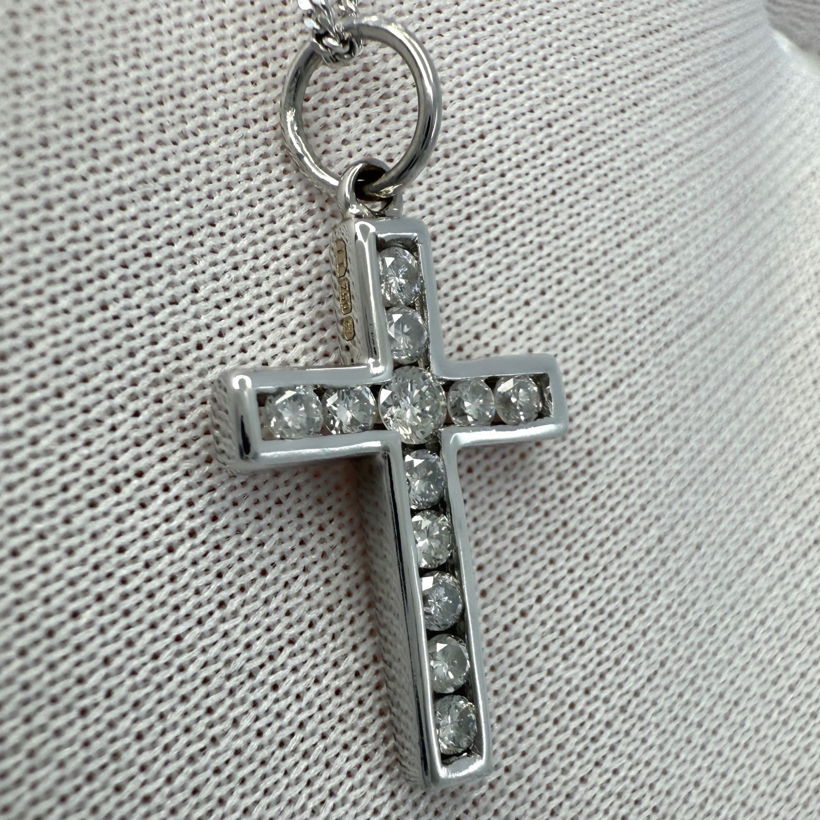Natural Round Cut Diamond Cross 18k White Gold Pendant Necklace — view 4