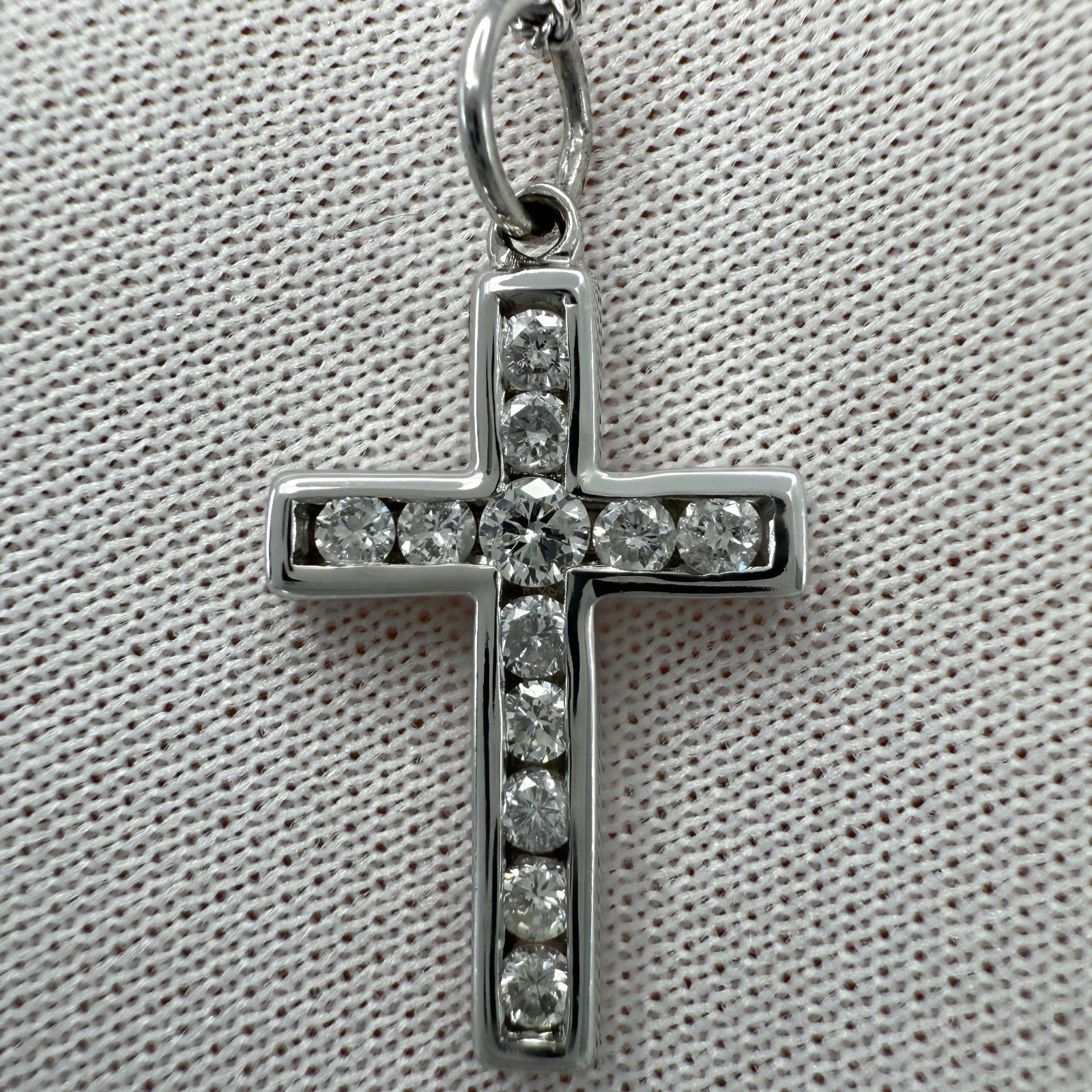 Natural Round Cut Diamond Cross 18k White Gold Pendant Necklace — view 5
