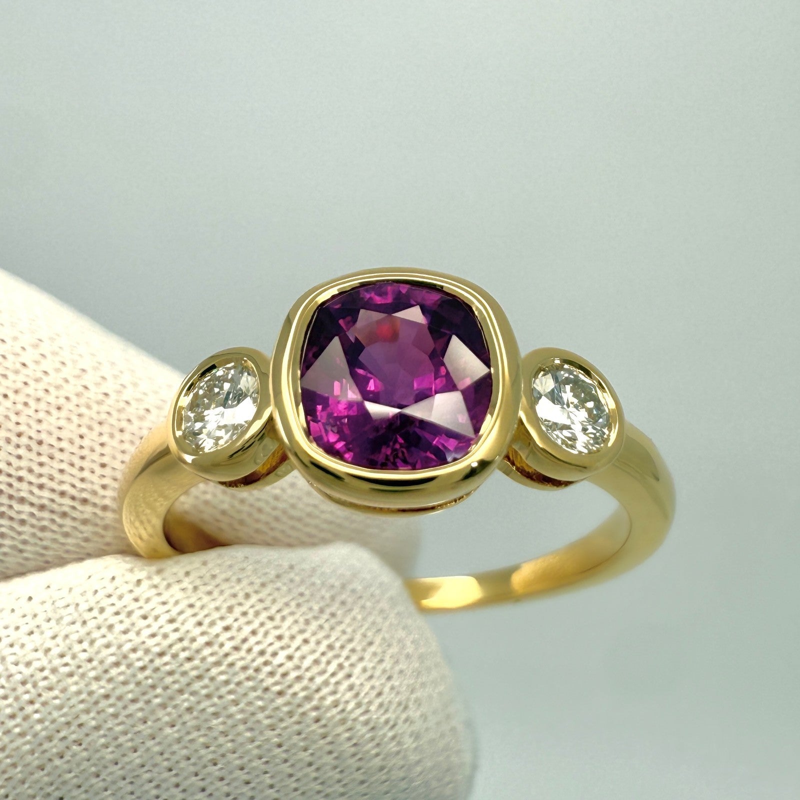 Natural Vivid Pink Purple Sapphire & Diamond 18k Yellow Gold Three Stone Ring — view 5
