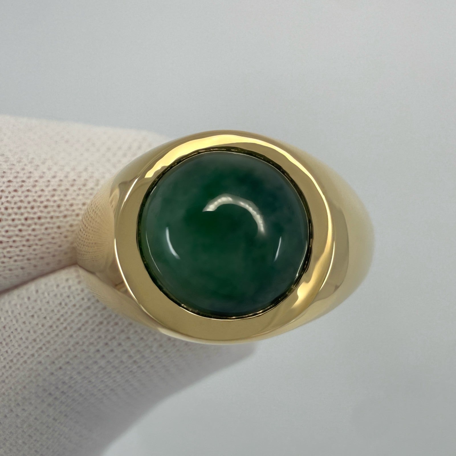 GIA Certified 3.15ct Jadeite AGrade Jade Green Round 18k Yellow Gold Signet Ring — view 3