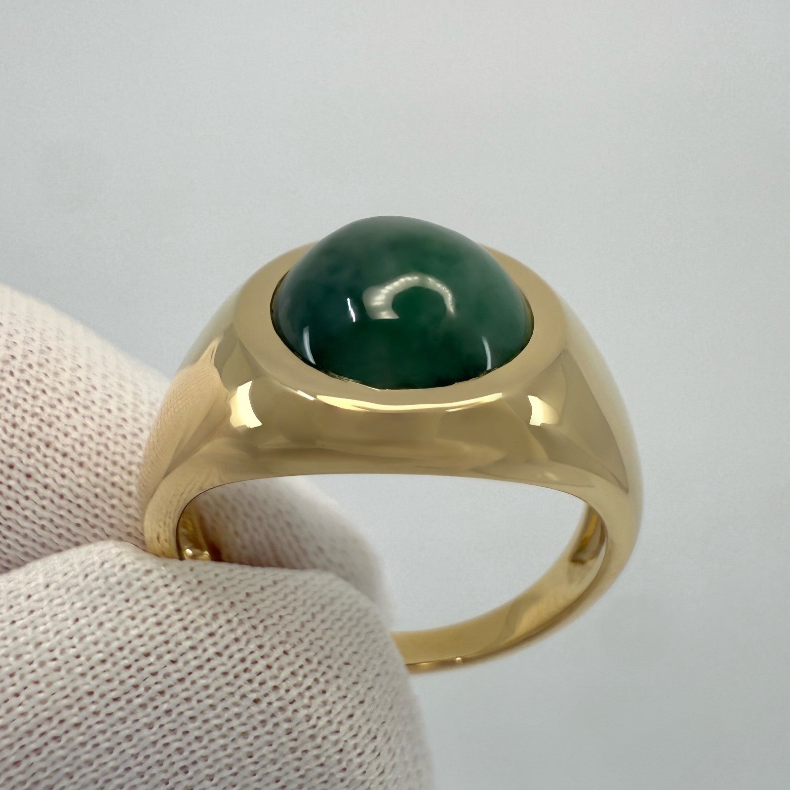 GIA Certified 3.15ct Jadeite AGrade Jade Green Round 18k Yellow Gold Signet Ring — view 4