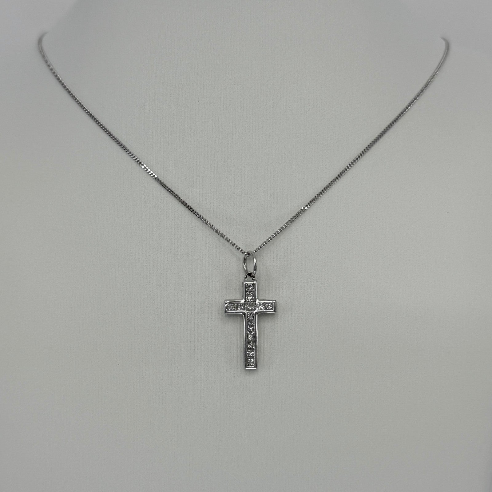 Natural Princess Cut Diamond Cross 18k White Gold Pendant Necklace 24.5x11mm — view 3