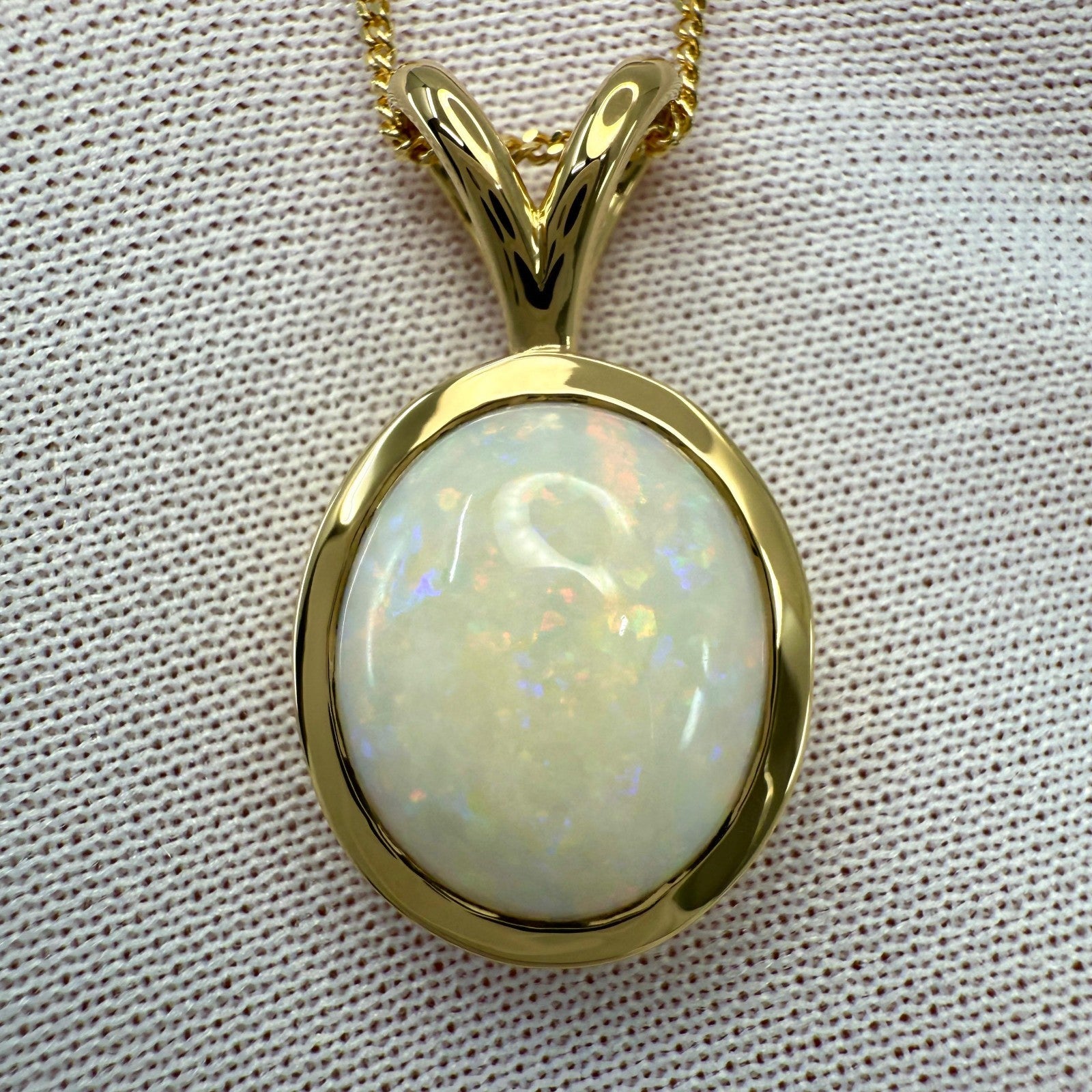 Natural 5.47ct Australian Opal Oval Cabochon 18k Yellow Gold Pendant Necklace — view 2