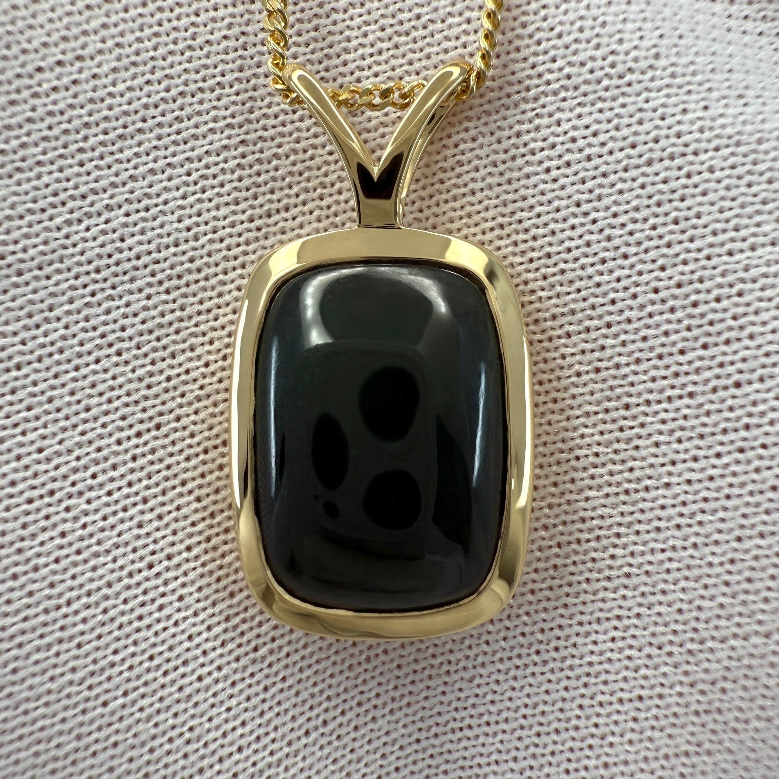 4.44ct IGI Certified Untreated Jadeite Jade A Grade 18k Gold Cushion Pendant — view 2
