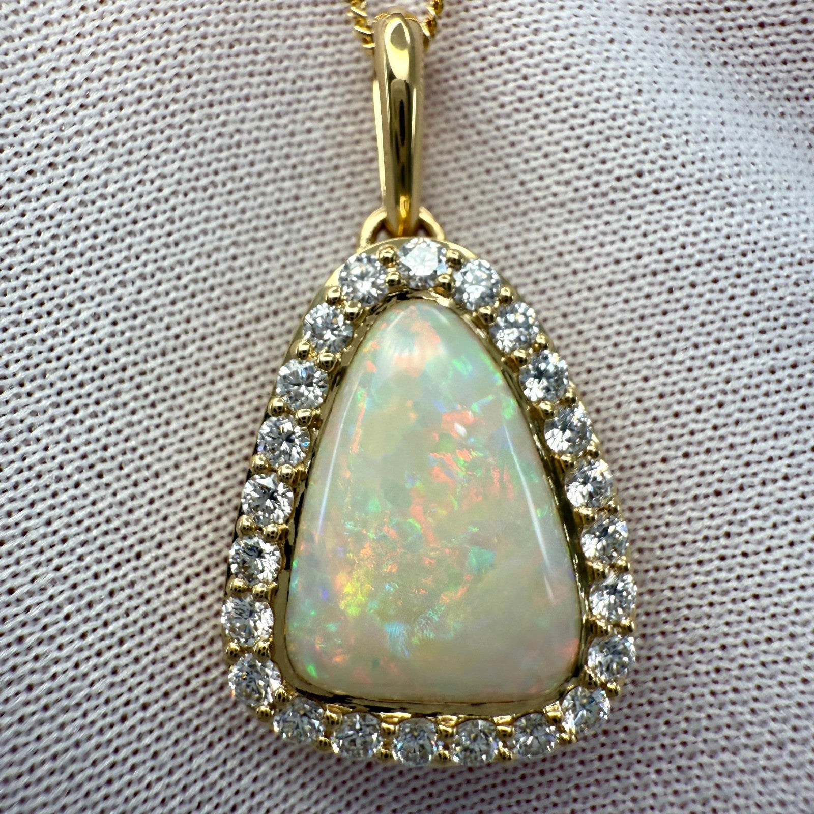 FINE 3.57ct Australian Coober Pedy Opal Diamond 18k Yellow Gold Pendant Necklace — view 2