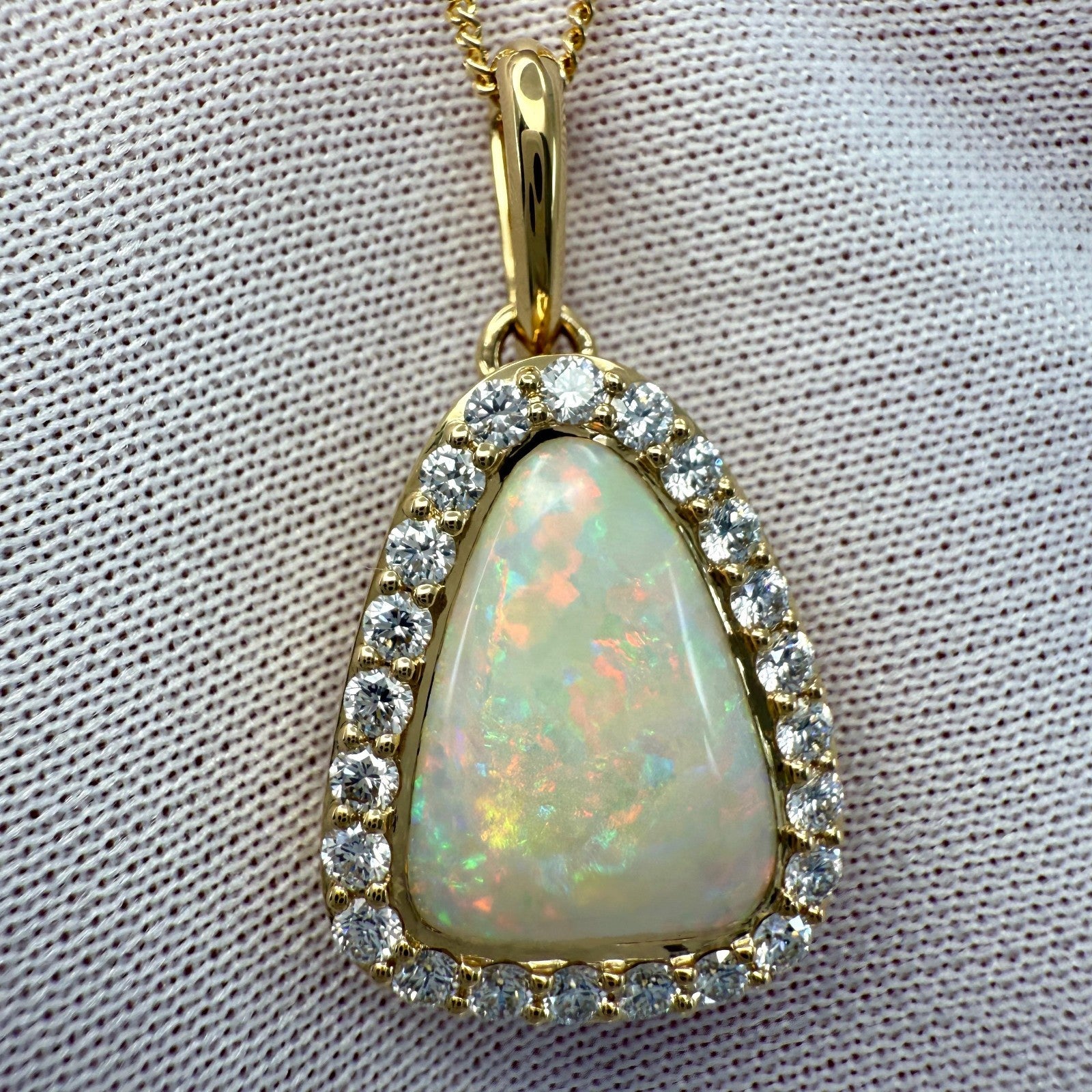 FINE 3.57ct Australian Coober Pedy Opal Diamond 18k Yellow Gold Pendant Necklace — view 4