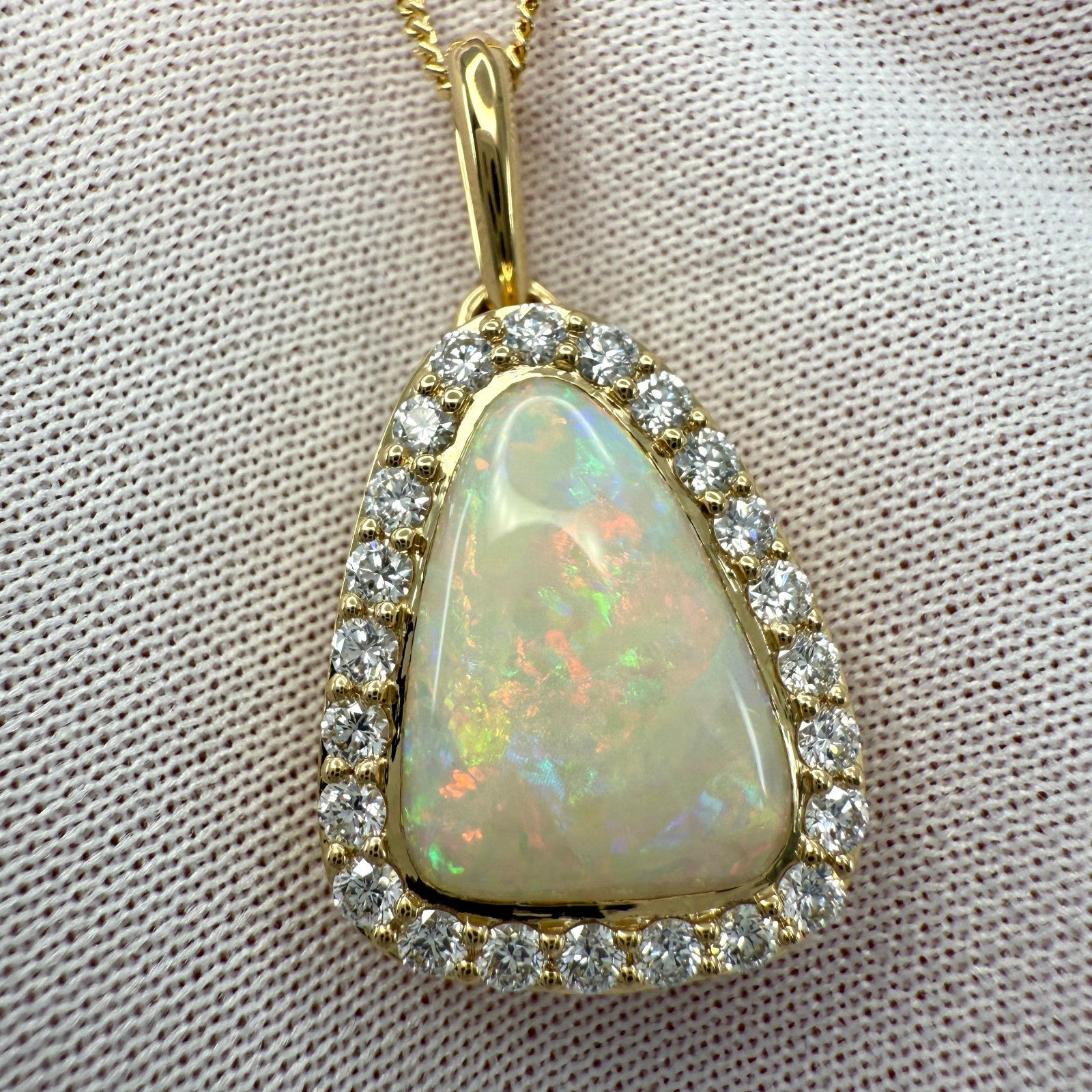 FINE 3.57ct Australian Coober Pedy Opal Diamond 18k Yellow Gold Pendant Necklace — view 5