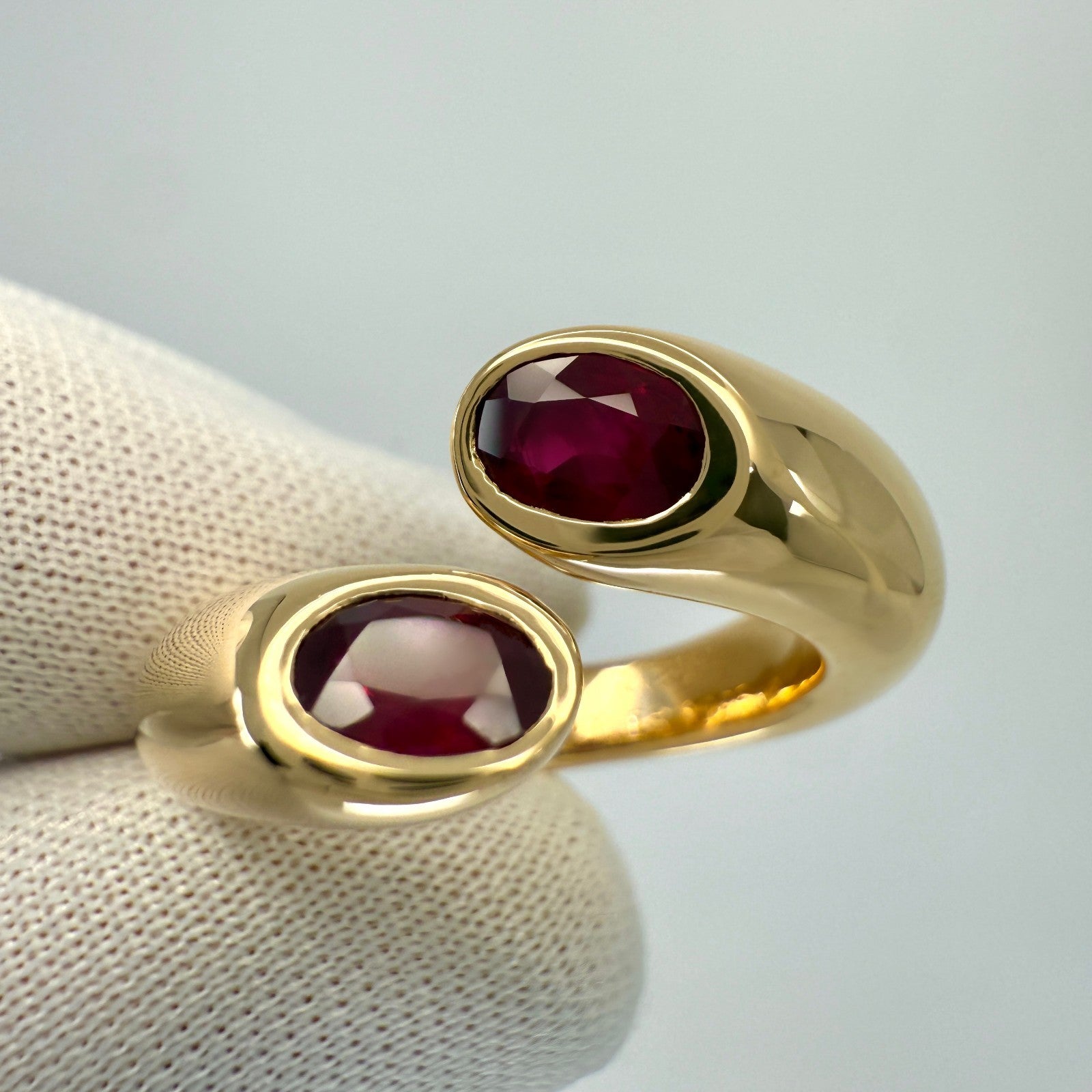 Rare Vintage Cartier Large Red Ruby Ellipse Oval Cut 18k Gold Bypass Split Ring — view 3