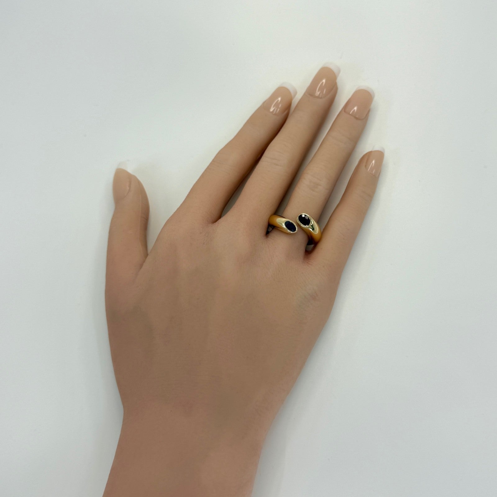 Rare Vintage Cartier Large Red Ruby Ellipse Oval Cut 18k Gold Bypass Split Ring — view 4
