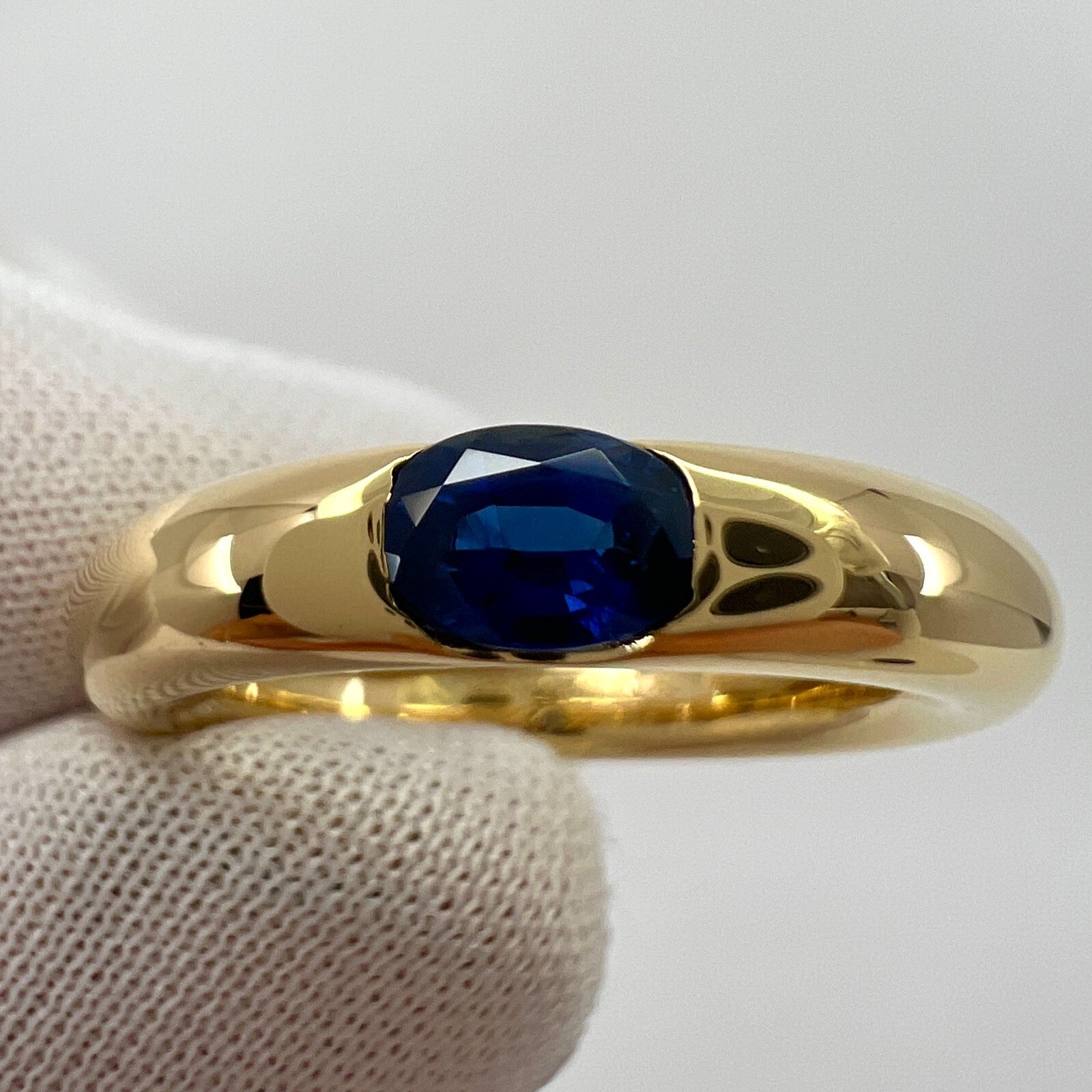 Vintage Cartier Blue Sapphire Oval Ellipse 18k Yellow Gold Solitaire Ring 49 — view 2