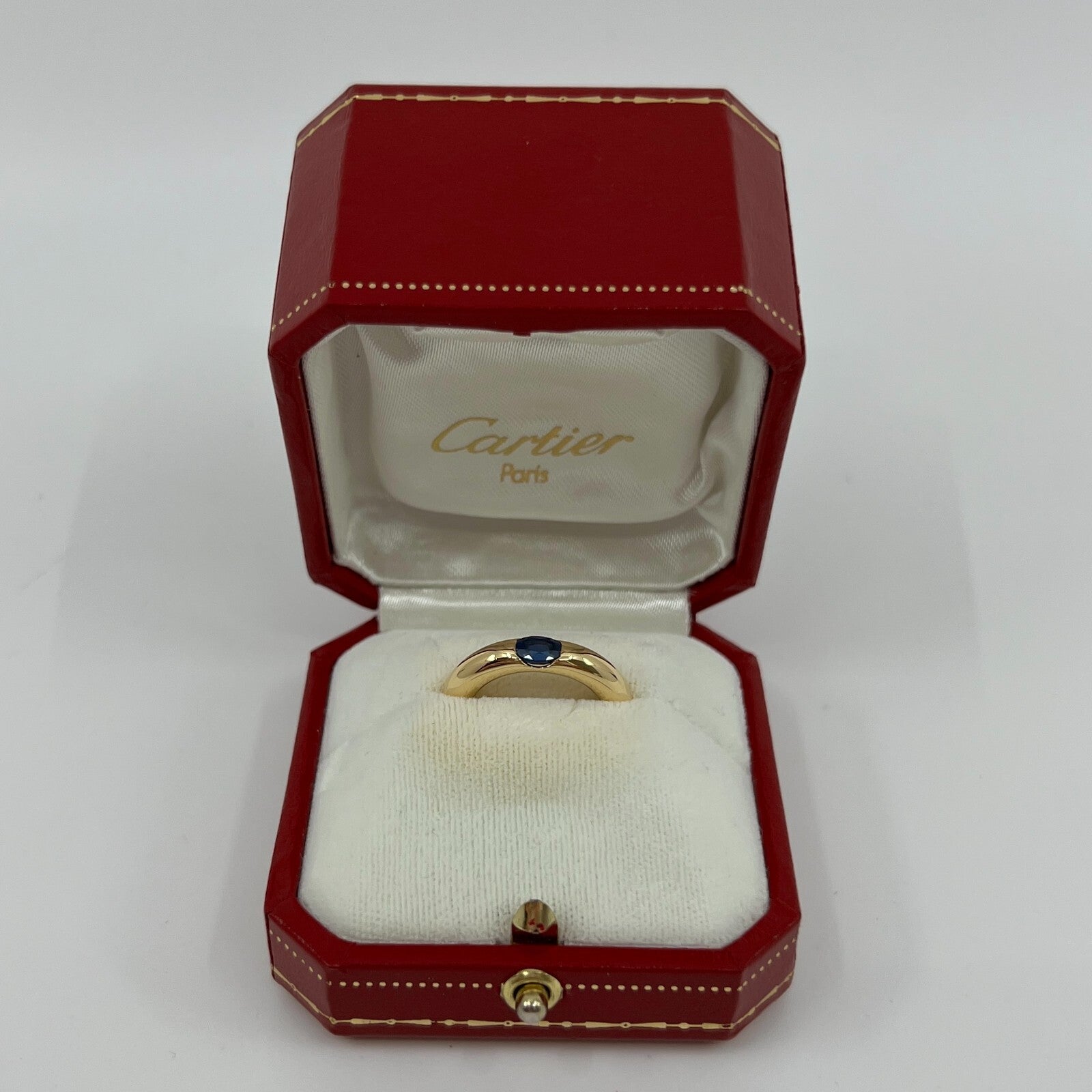 Vintage Cartier Blue Sapphire Oval Ellipse 18k Yellow Gold Solitaire Ring 49 — view 3
