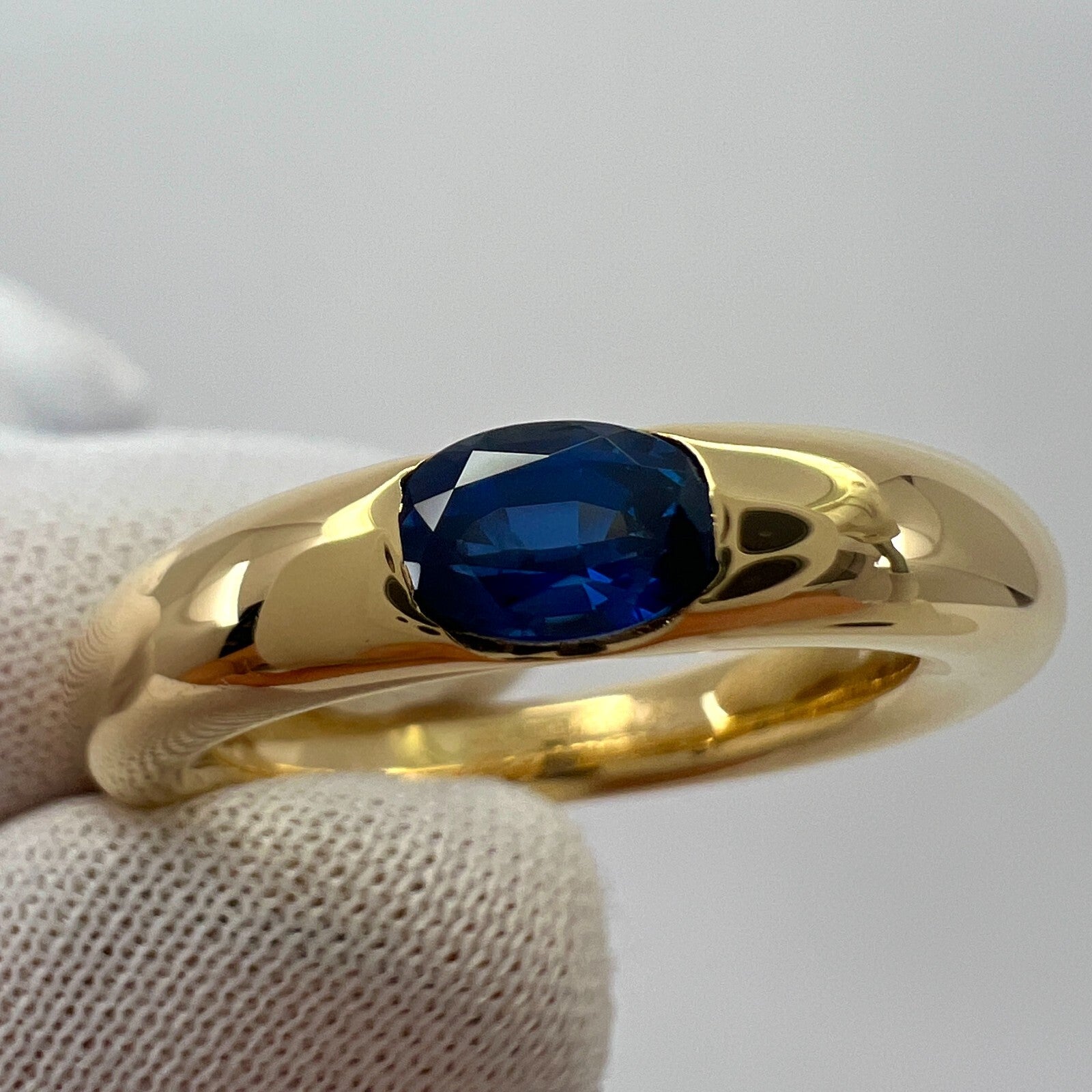 Vintage Cartier Blue Sapphire Oval Ellipse 18k Yellow Gold Solitaire Ring 49 — view 4