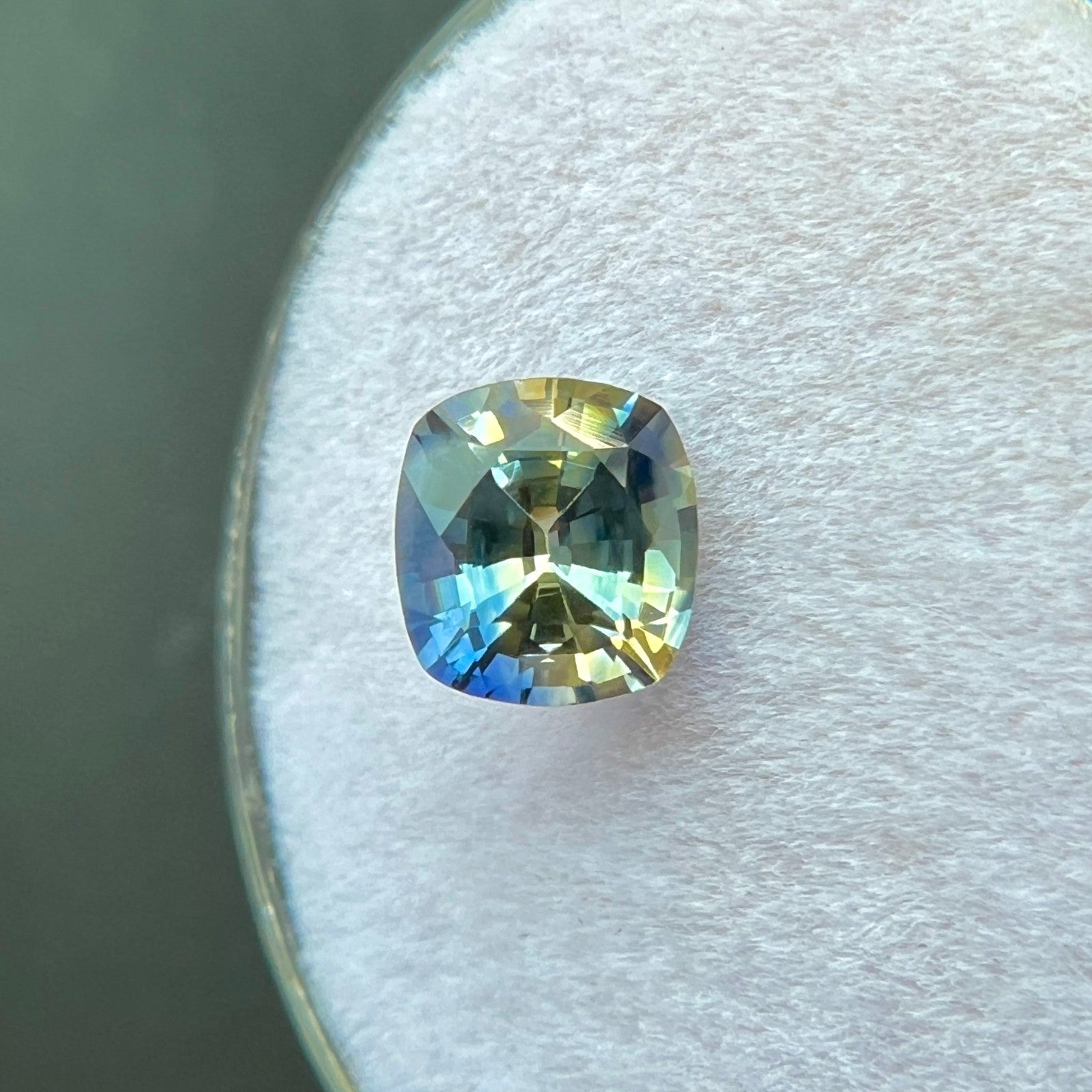 Unique GIA CERTIFIED Ceylon Sapphire 1.26ct Bi Colour Yellow Blue Cushion Cut — view 5