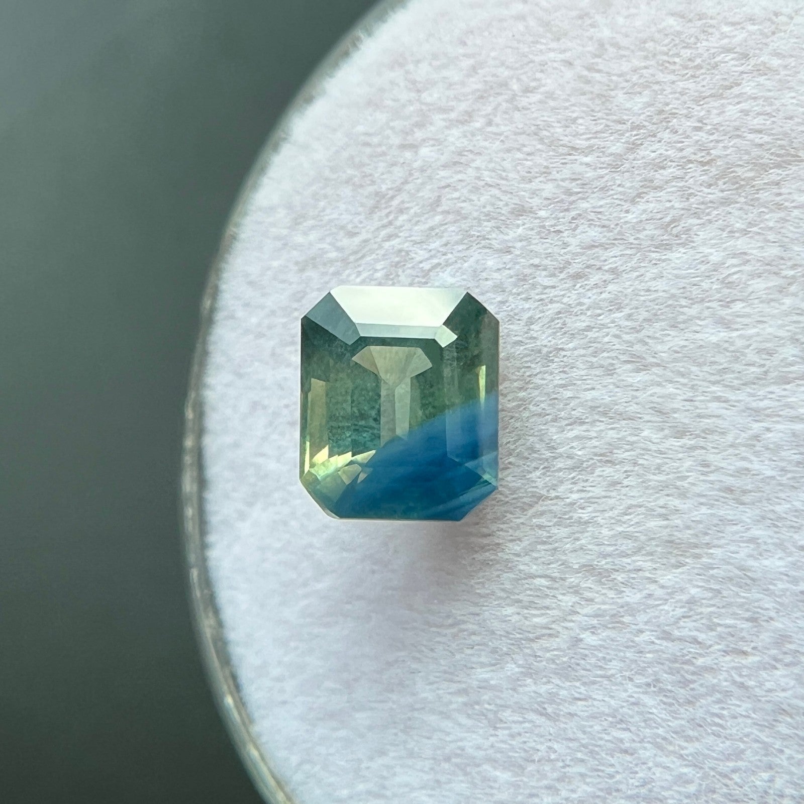 GIA CERTIFIED Untreated 1.46ct Blue Green PARTI Colour Sapphire Octagon Cut Gem — view 4