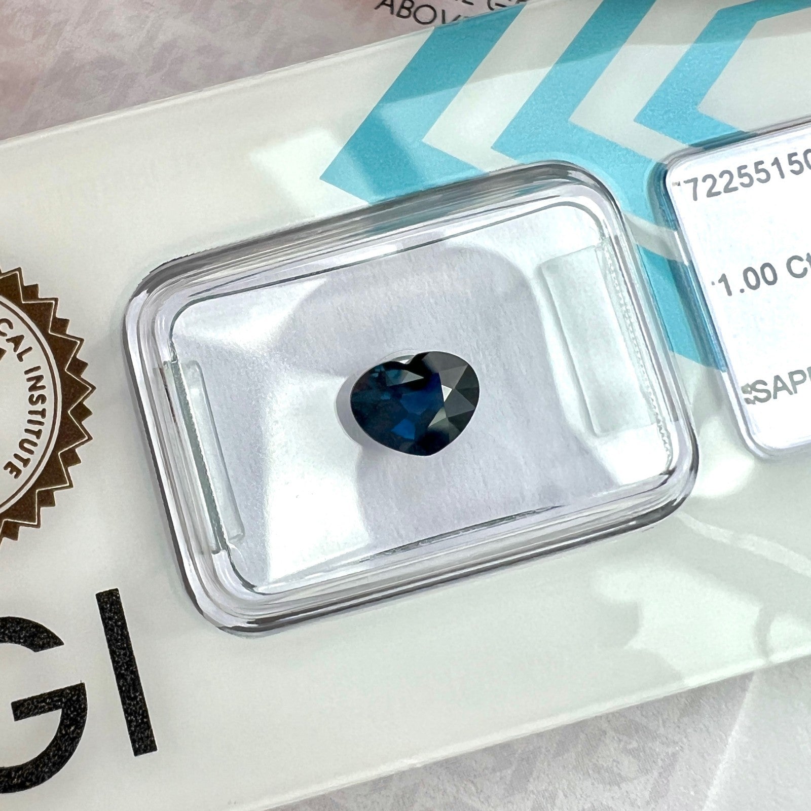 IGI CERTIFIED 1.00ct NATURAL Deep Blue THAI Sapphire Heart Cut 6.8x5.2mm Gem — view 4