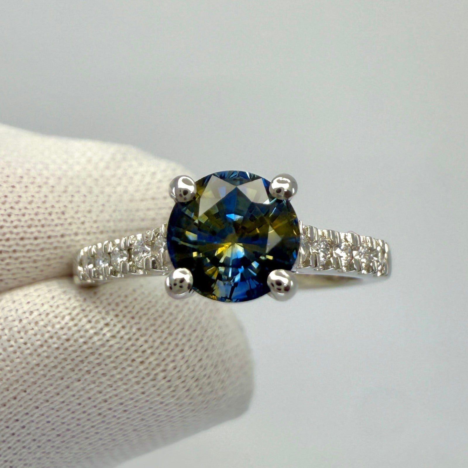 Unique 1.38ct Bi Colour Round CEYLON Blue Yellow Sapphire Diamond Platinum Ring — view 2