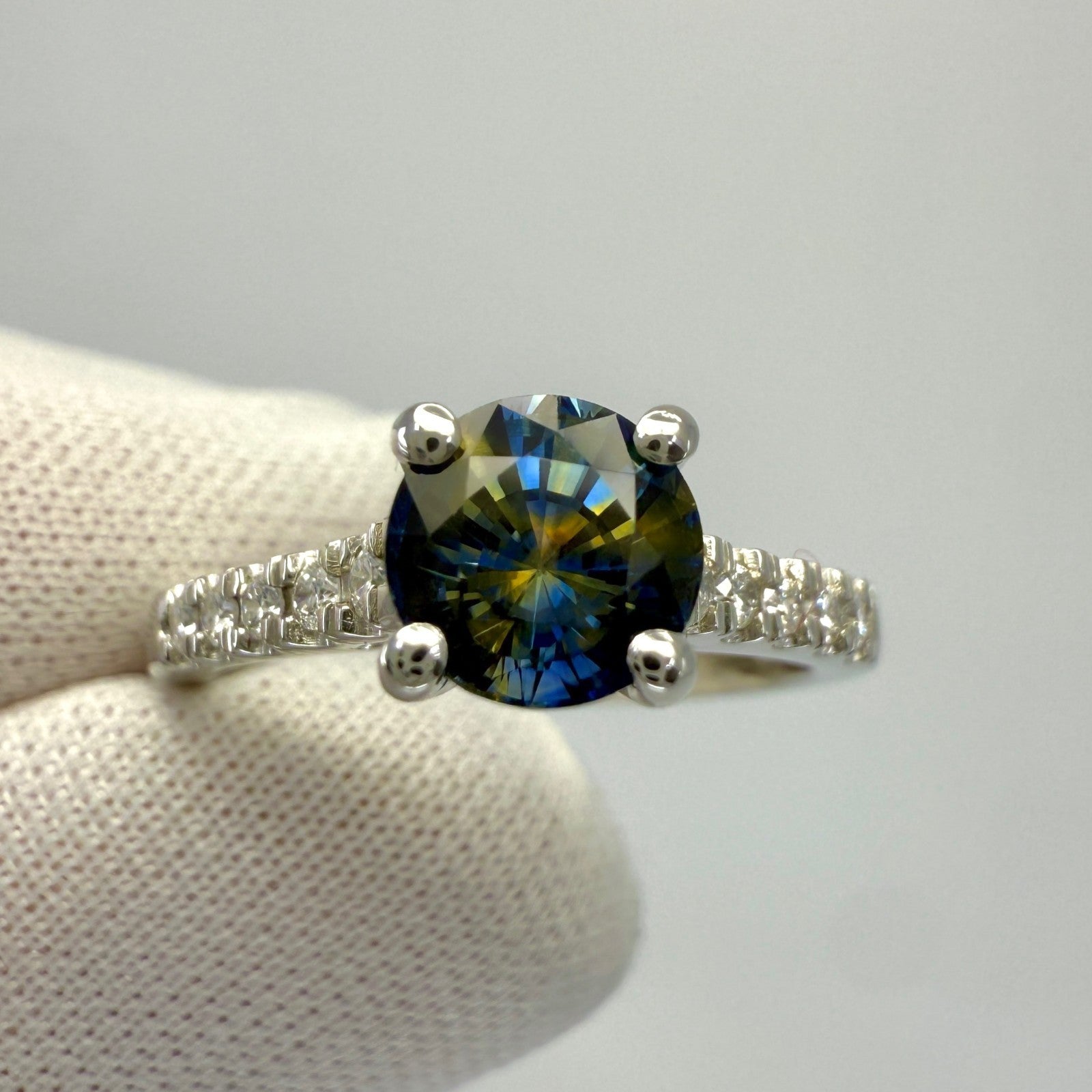 Unique 1.38ct Bi Colour Round CEYLON Blue Yellow Sapphire Diamond Platinum Ring — view 3