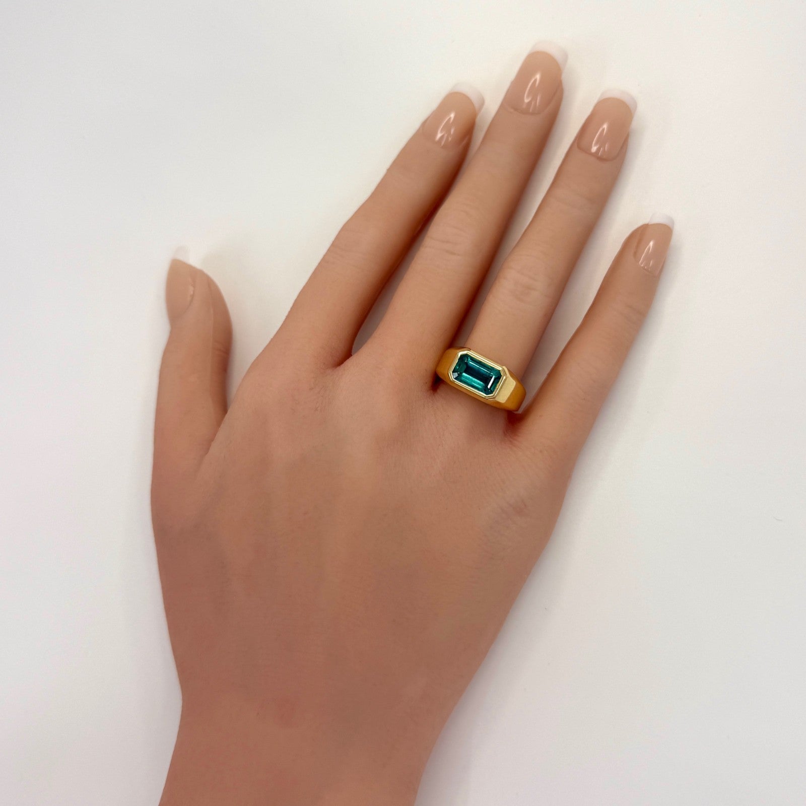 GIA Certified 2.84ct Zambian Emerald 18k Yellow Gold East West Signet Ring — view 5