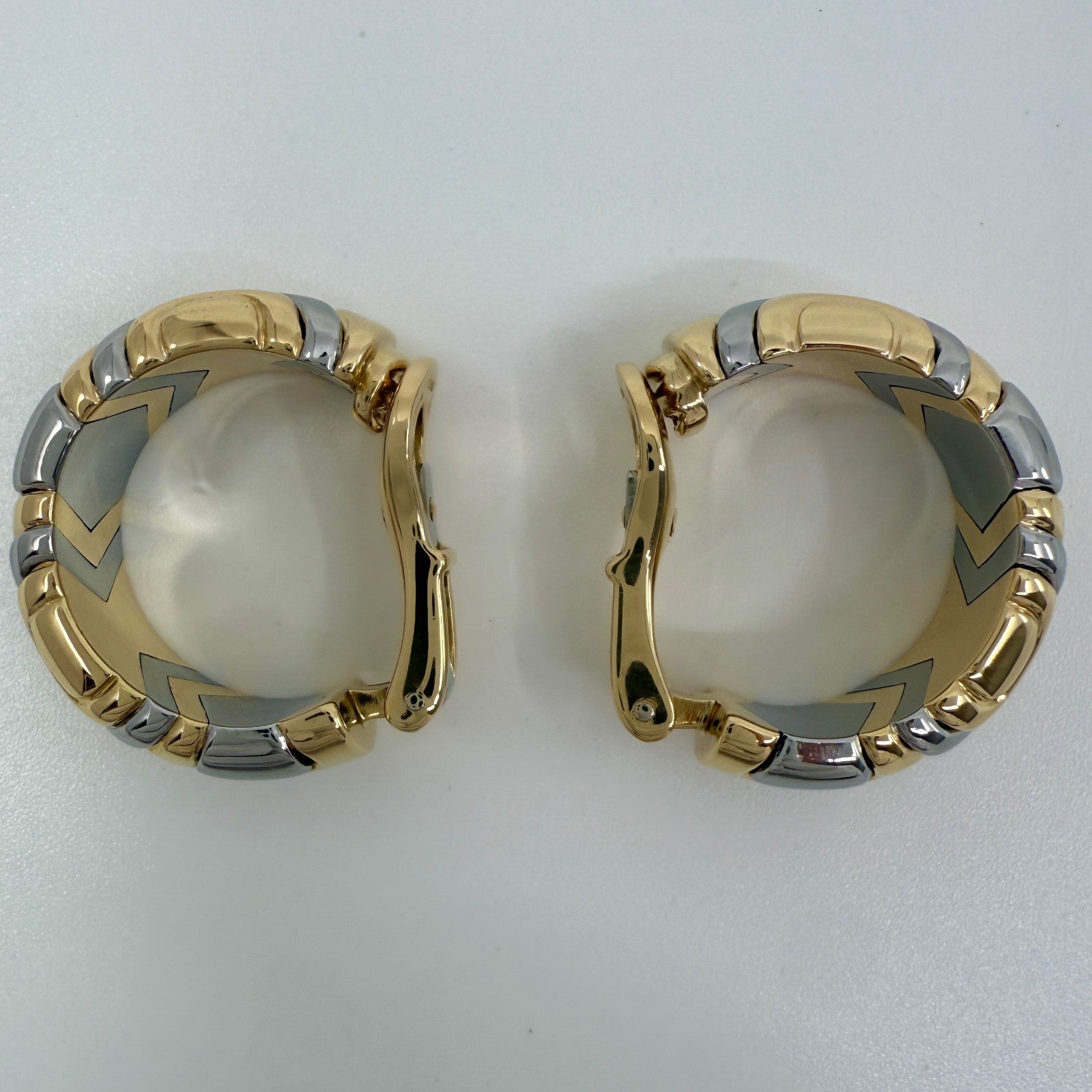 Rare Vintage Bvlgari Alveare Parentesi 18k Yellow Gold Steel Clip Hoop Earrings — view 4