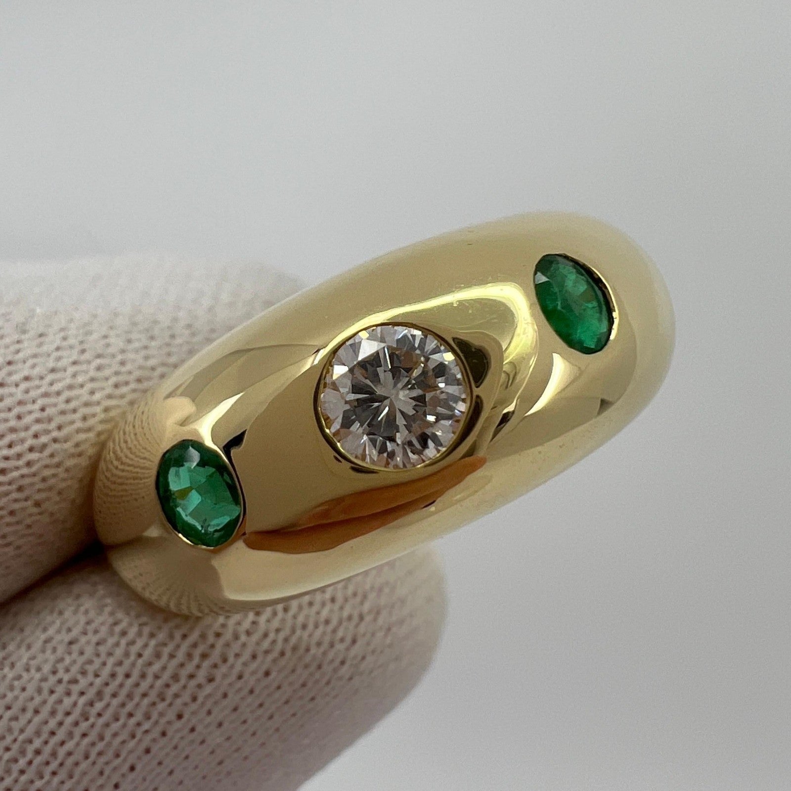Vintage Cartier Diamond & Emerald 18k Yellow Gold Three Stone Dome Daphne Ring — view 4