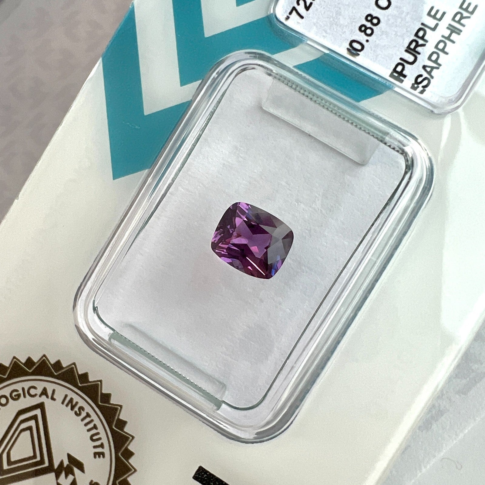 IGI CERTIFIED Deep Pink Purple Sapphire UNTREATED 0.88ct  Cushion Cut RARE Gem — view 3